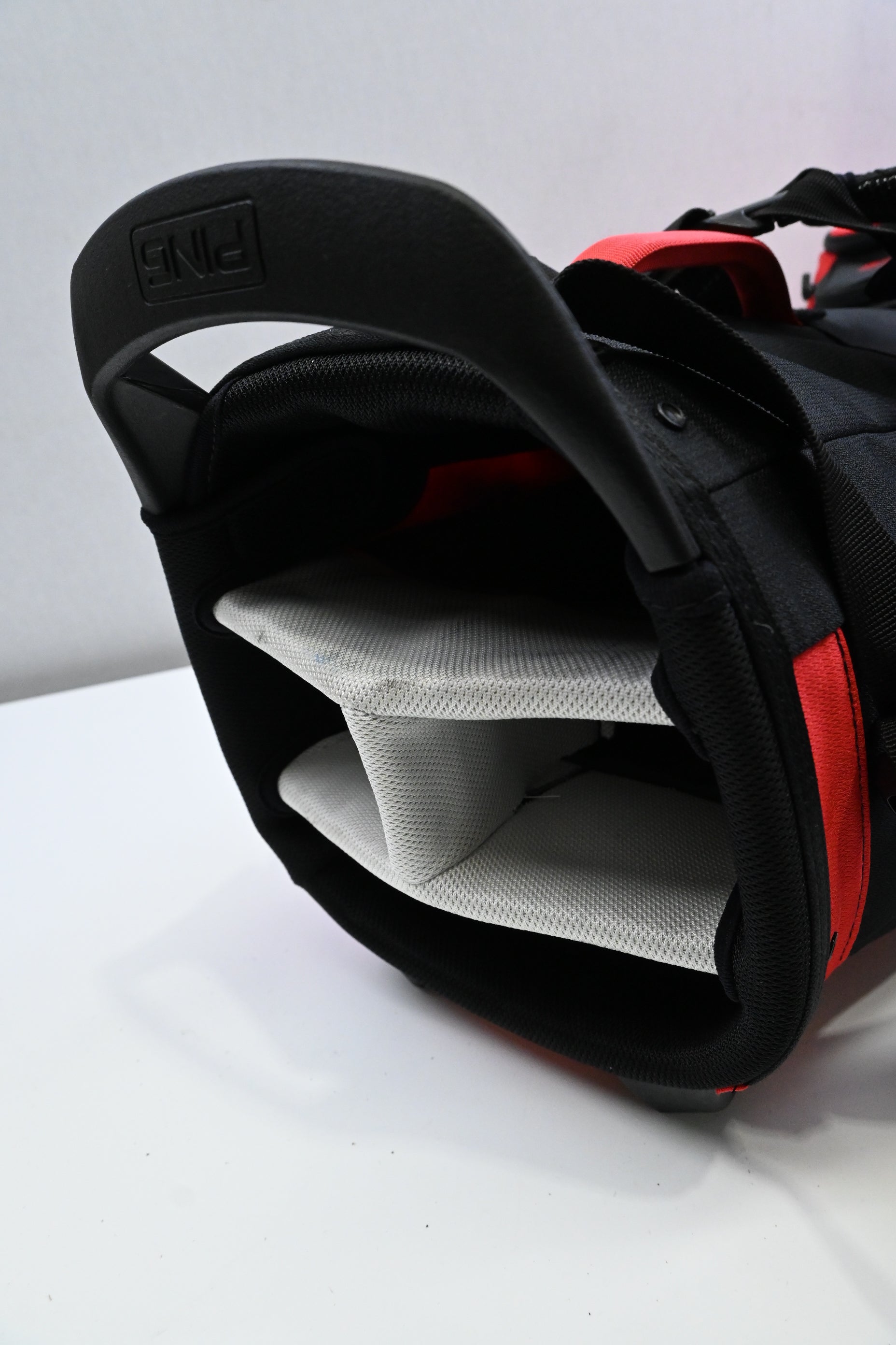 Ping Hoofer Lite Stand Bag / 4-Way / Red, Black