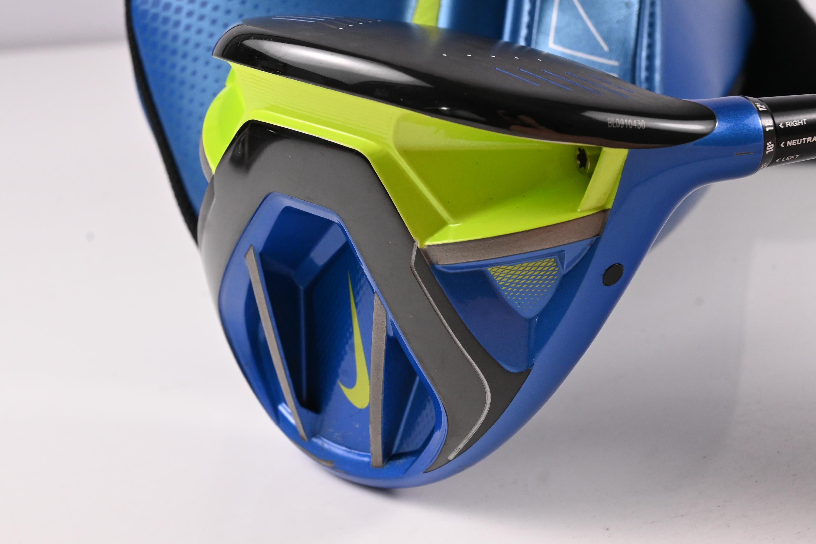 Nike Vapor Fly Pro Driver / 10.5 Degree / Stiff Flex Diamana D+ White 60 Shaft