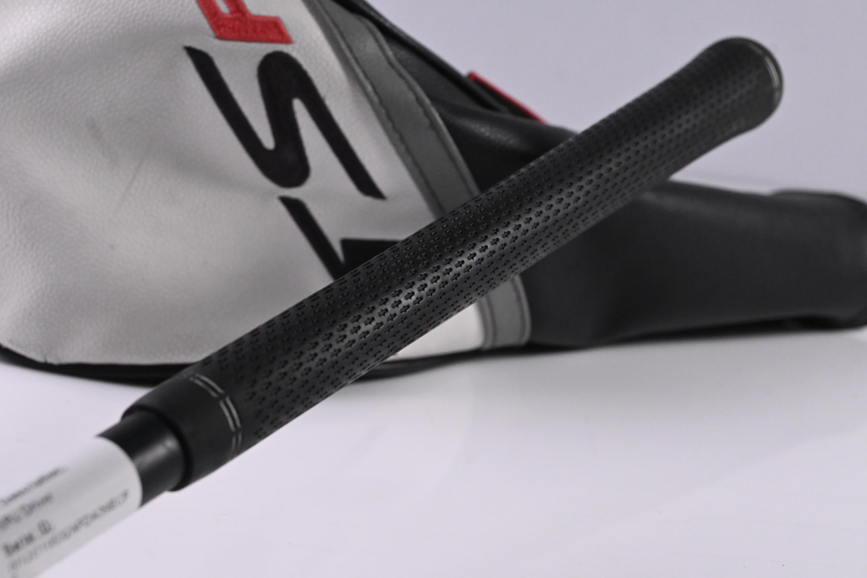 Titleist TSR2 Driver / 10 Degree / Regular Flex HZRDUS CB Red 50 Shaft