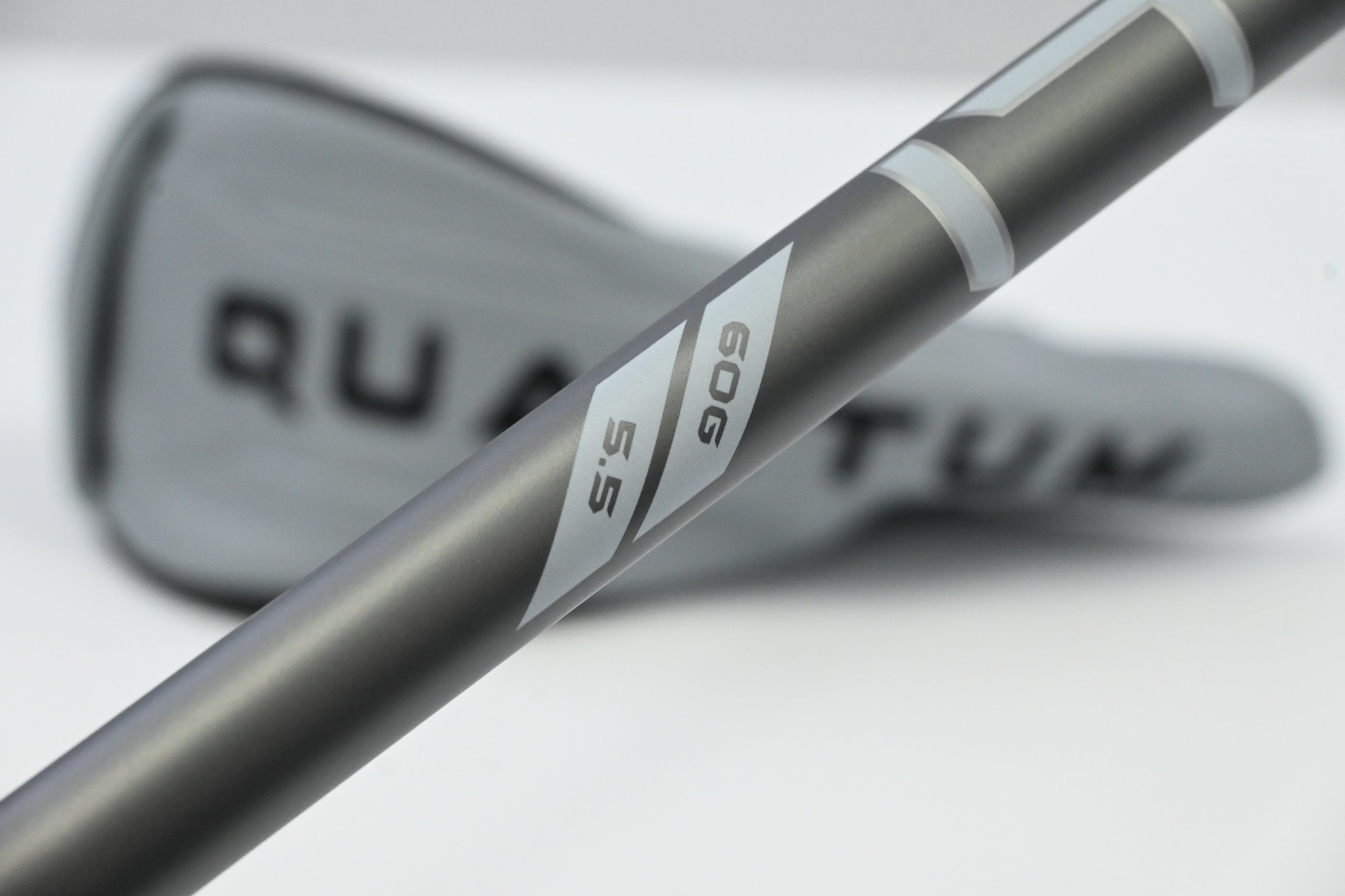 Callaway Quantum Max #5 Wood / 18 Degree / Regular Flex Denali Frost Silver 60