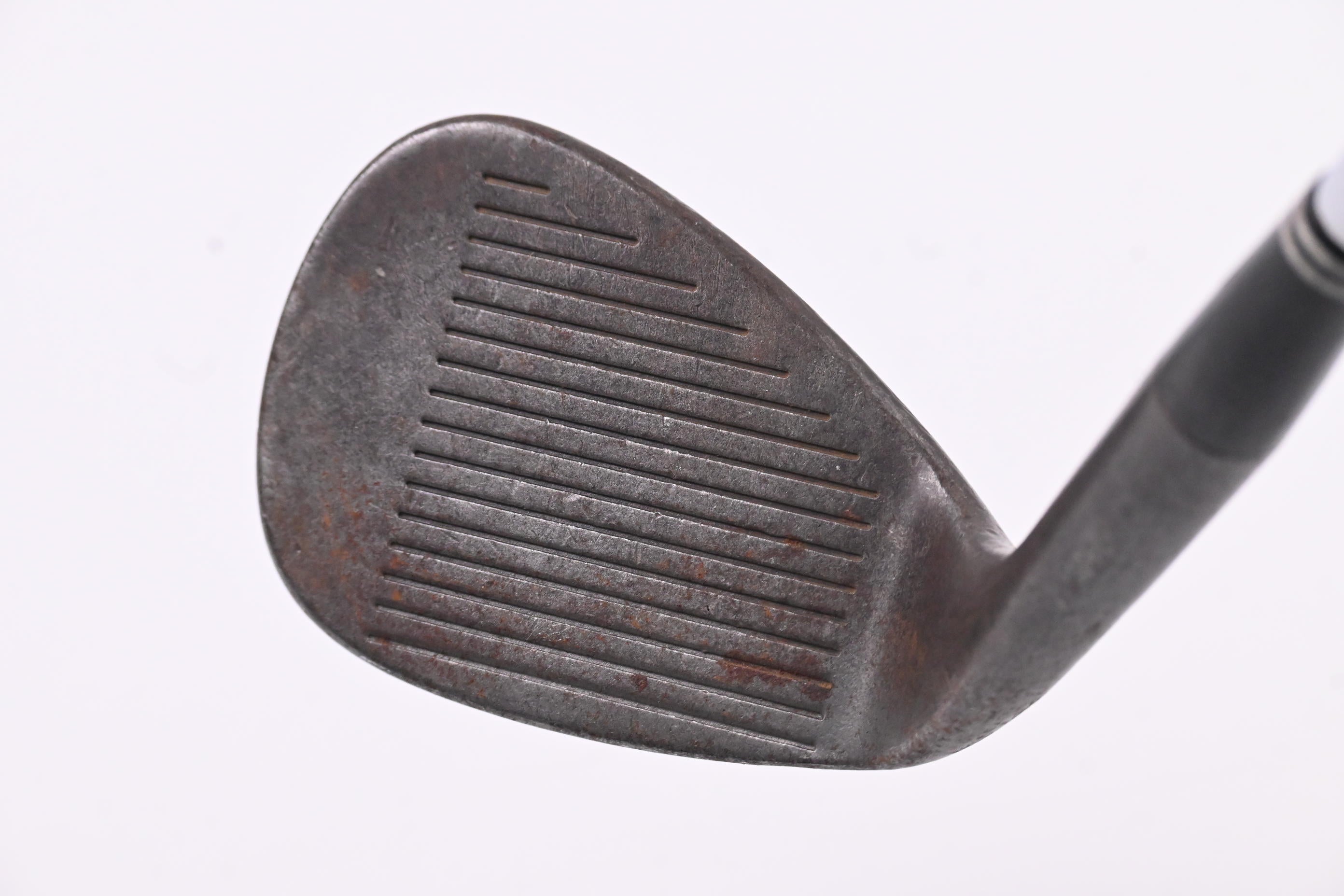 Cleveland 588 Tour Action Sand Wedge / 56 Degree / Wedge Flex Dynamic Gold Shaft
