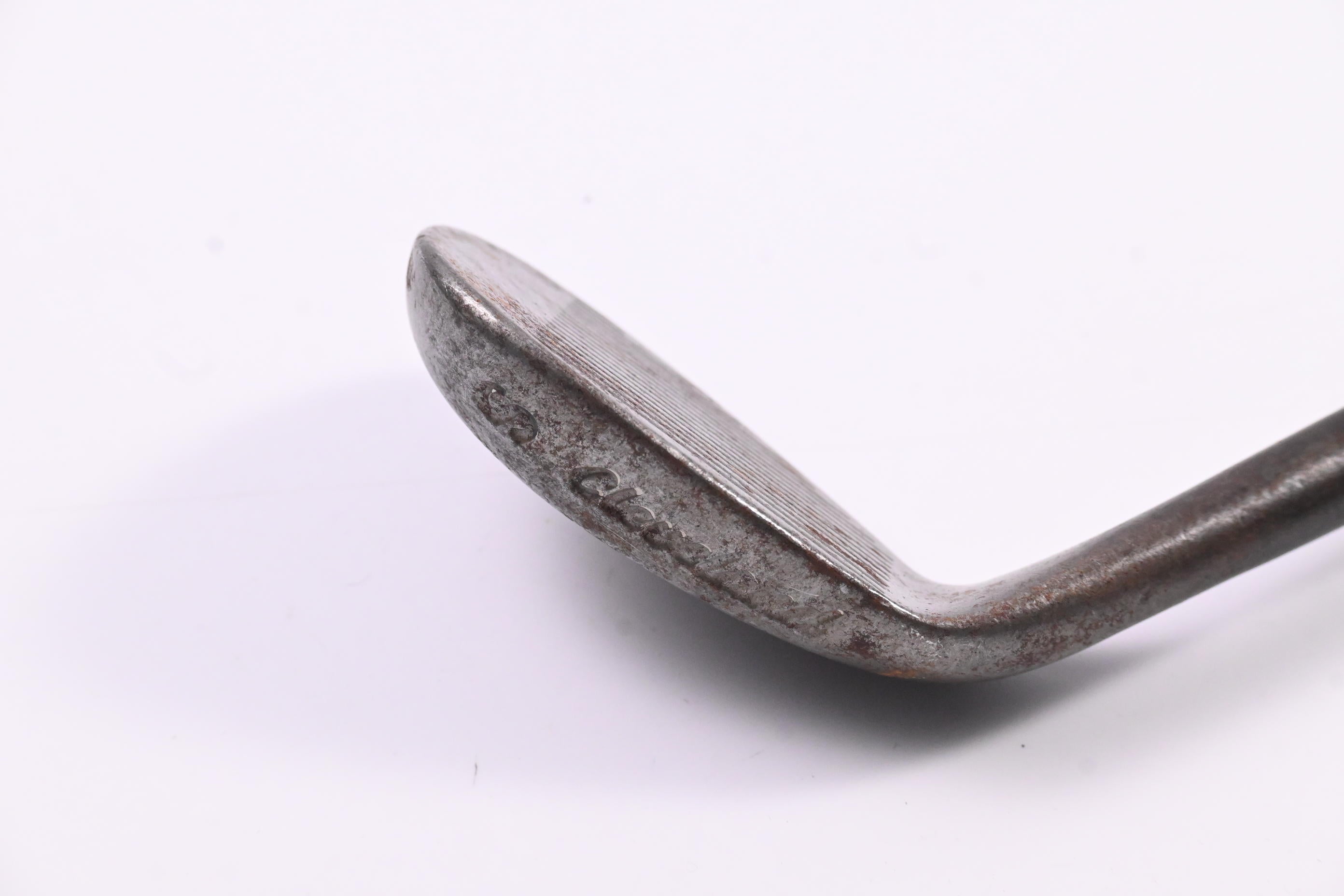 Cleveland 588 Tour Action Sand Wedge / 56 Degree / Wedge Flex Dynamic Gold Shaft