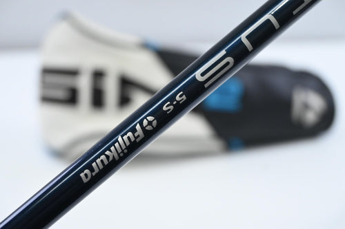 Taylormade SIM2 Max Driver / 9 Degree / Stiff Flex Fujikura Ventus Blue 5 Shaft