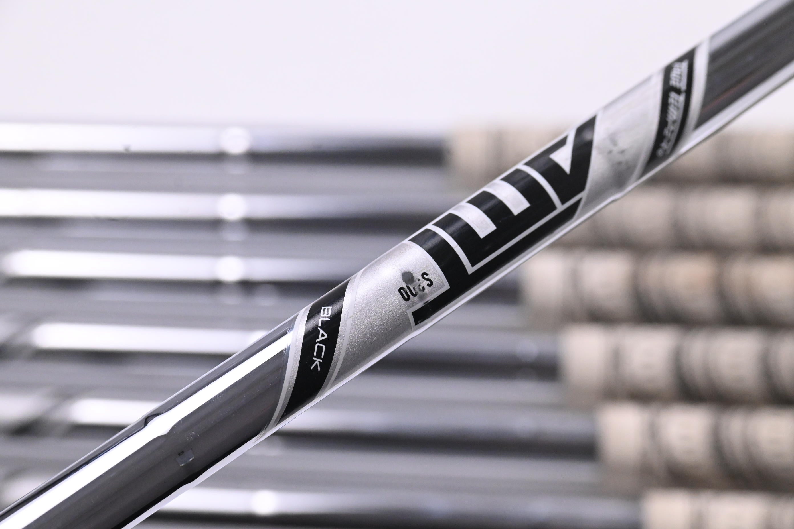 Titleist T200 2019 Irons / 4-PW / Stiff Flex True Temper AMT Black S300 Shafts