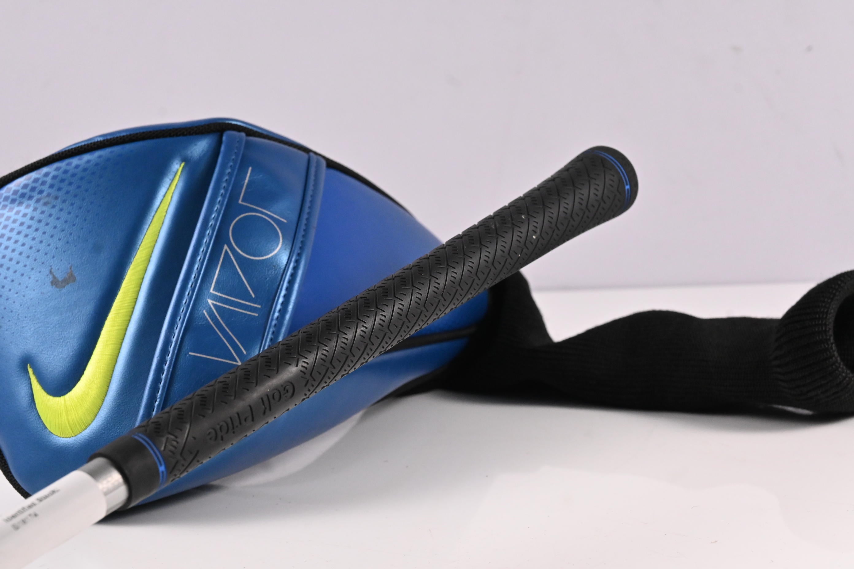 Nike Vapor Fly Pro Driver / 10.5 Degree / Stiff Flex Diamana D+ White 60 Shaft