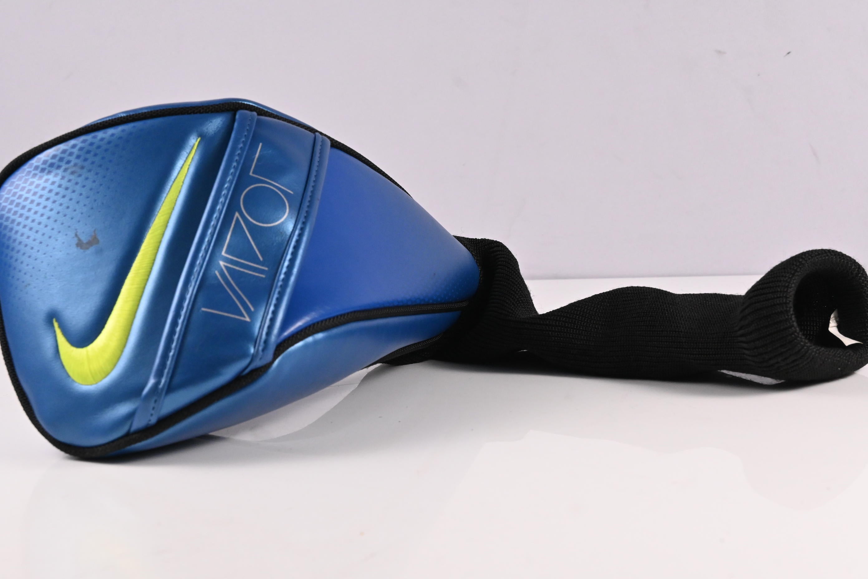 Nike Vapor Fly Pro Driver / 10.5 Degree / Stiff Flex Diamana D+ White 60 Shaft