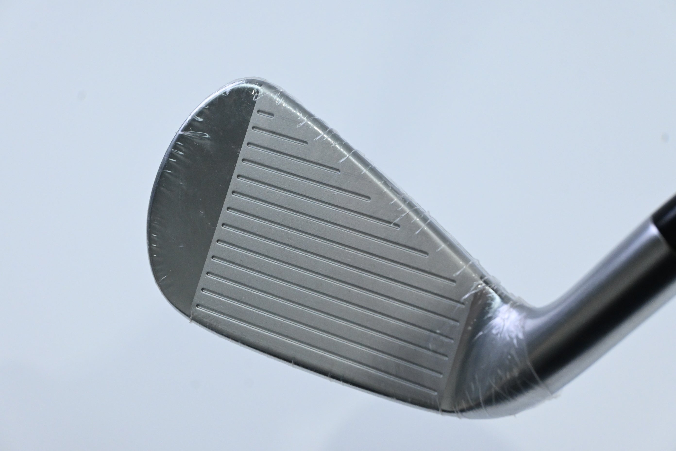 Srixon ZXiU Utility #4 Iron / 23 Degree / Regular Flex UST Recoil Dart 90