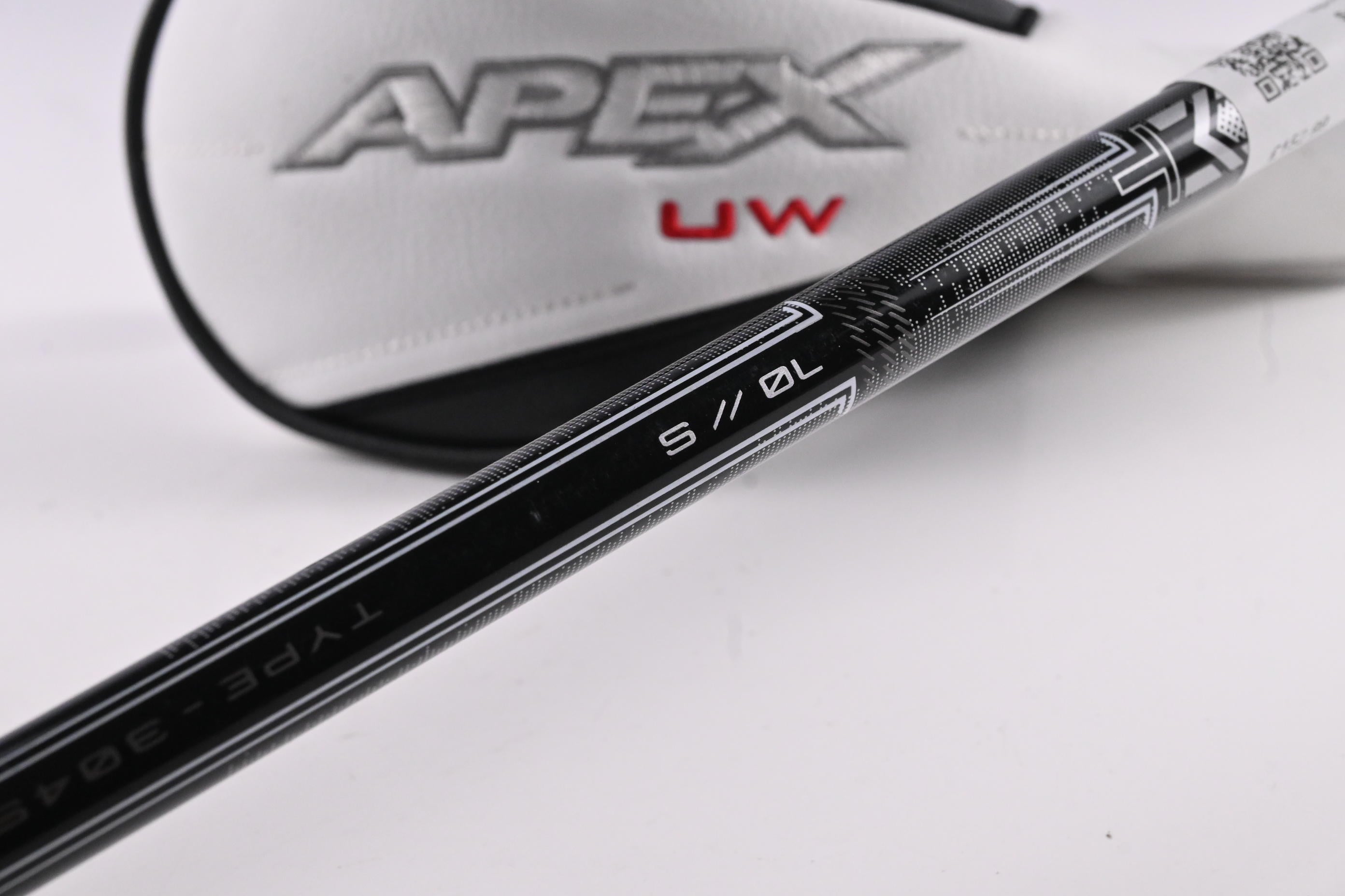 Callaway Apex UW 24 #2 Hybrid / 17 Degree / Stiff Flex MMT 70 Shaft