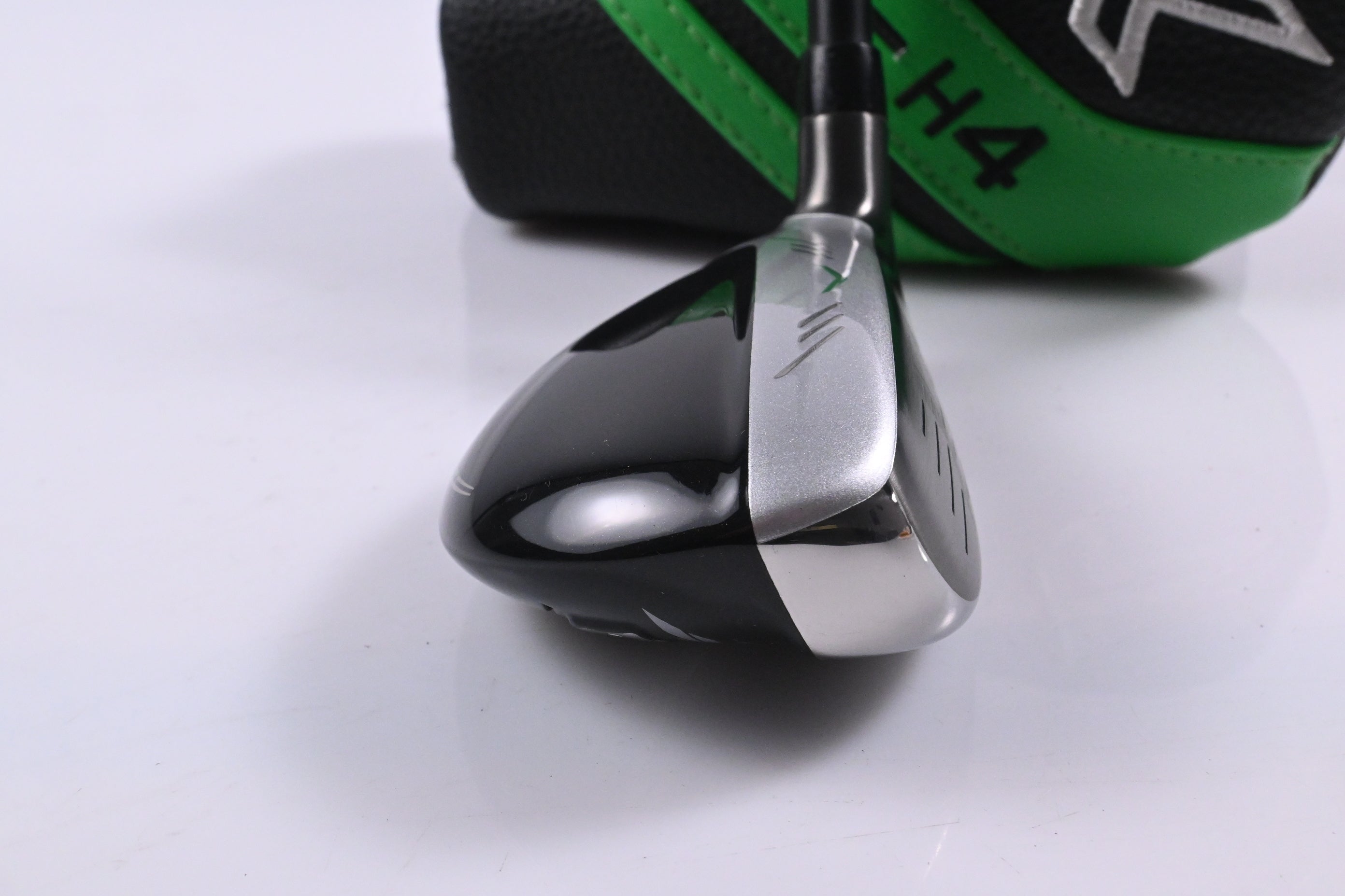 XXIO X 2022 #4 Hybrid / 20 Degree / Stiff Flex Miyazaki AX-II 55g Shaft