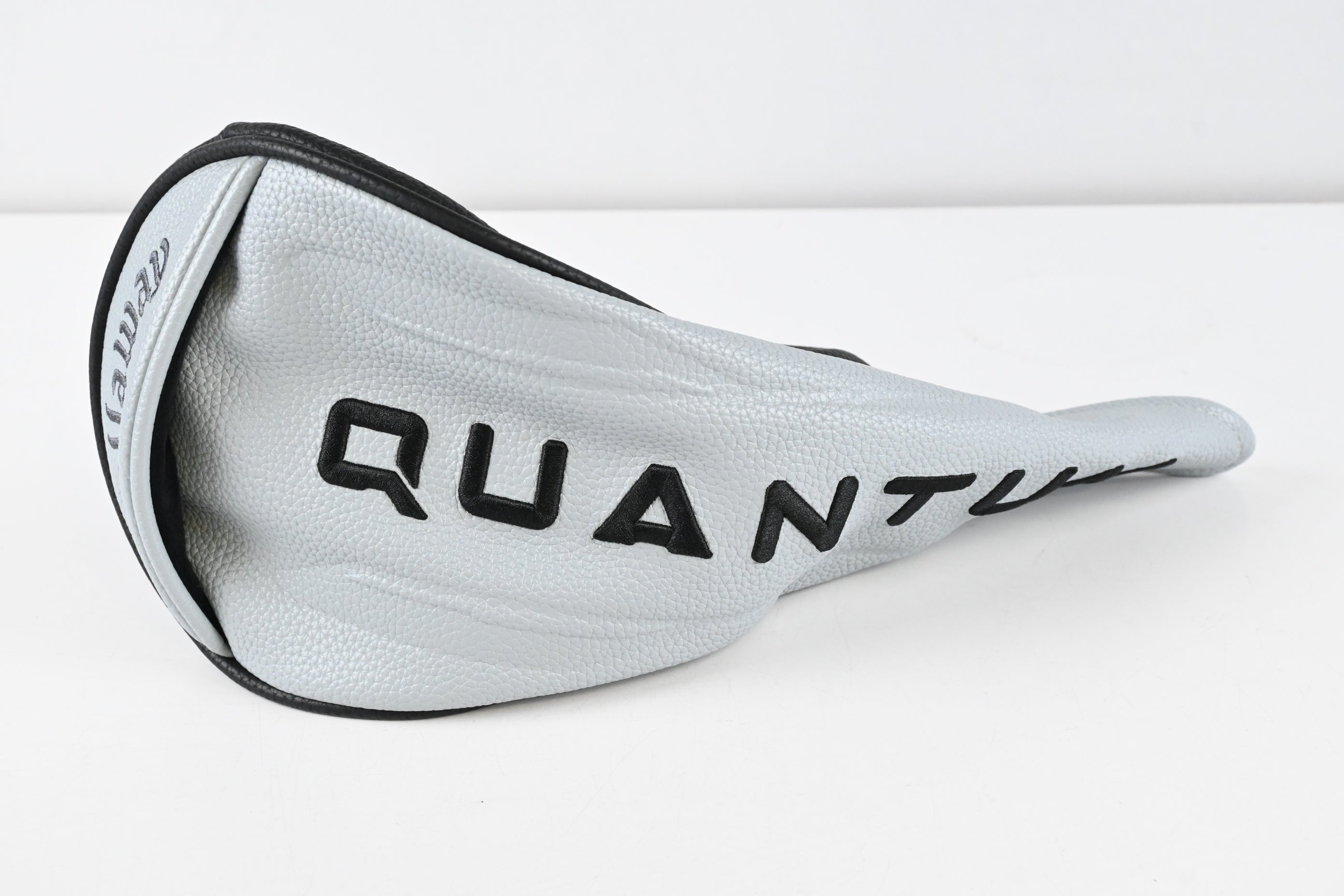 Callaway Quantum Max D Driver / 10.5 Degree / Regular Flex Denali Frost Silver