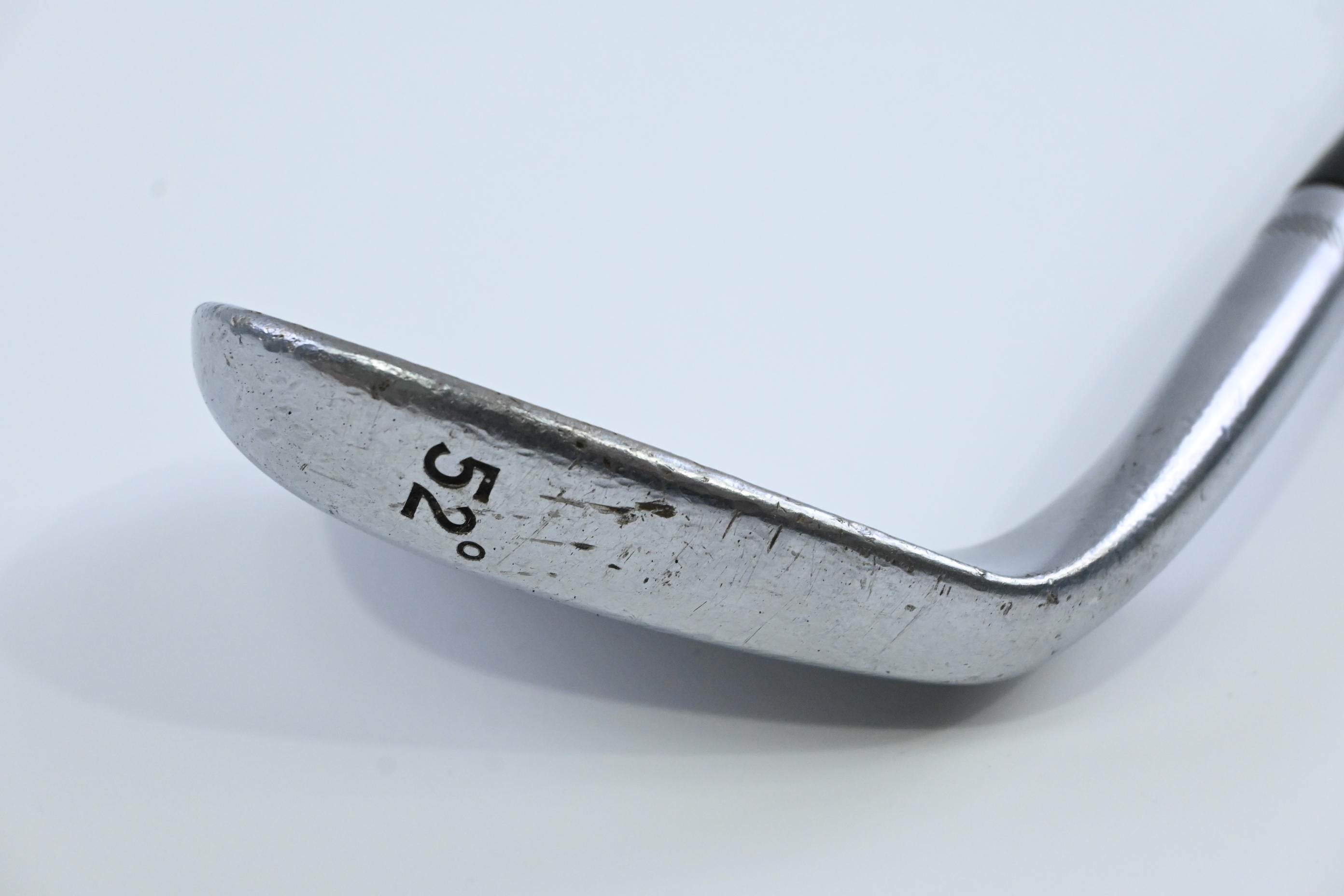 Titleist Vokey Design Gap Wedge / 52 Degree / Wedge Flex Dynamic Gold