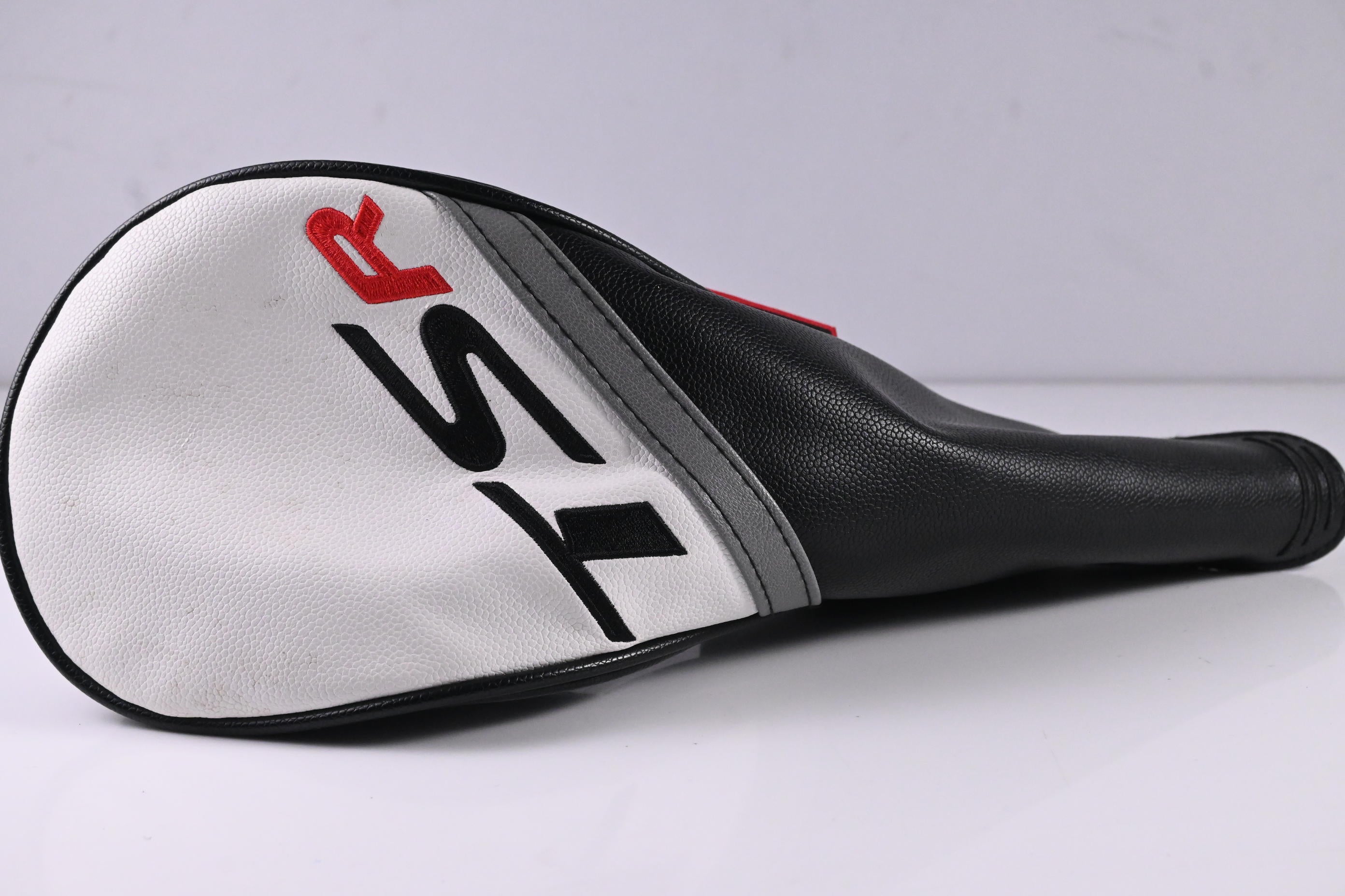 Titleist TSR2 Driver / 8 Degree / Stiff Flex HZRDUS Gen5 Black 60 Shaft