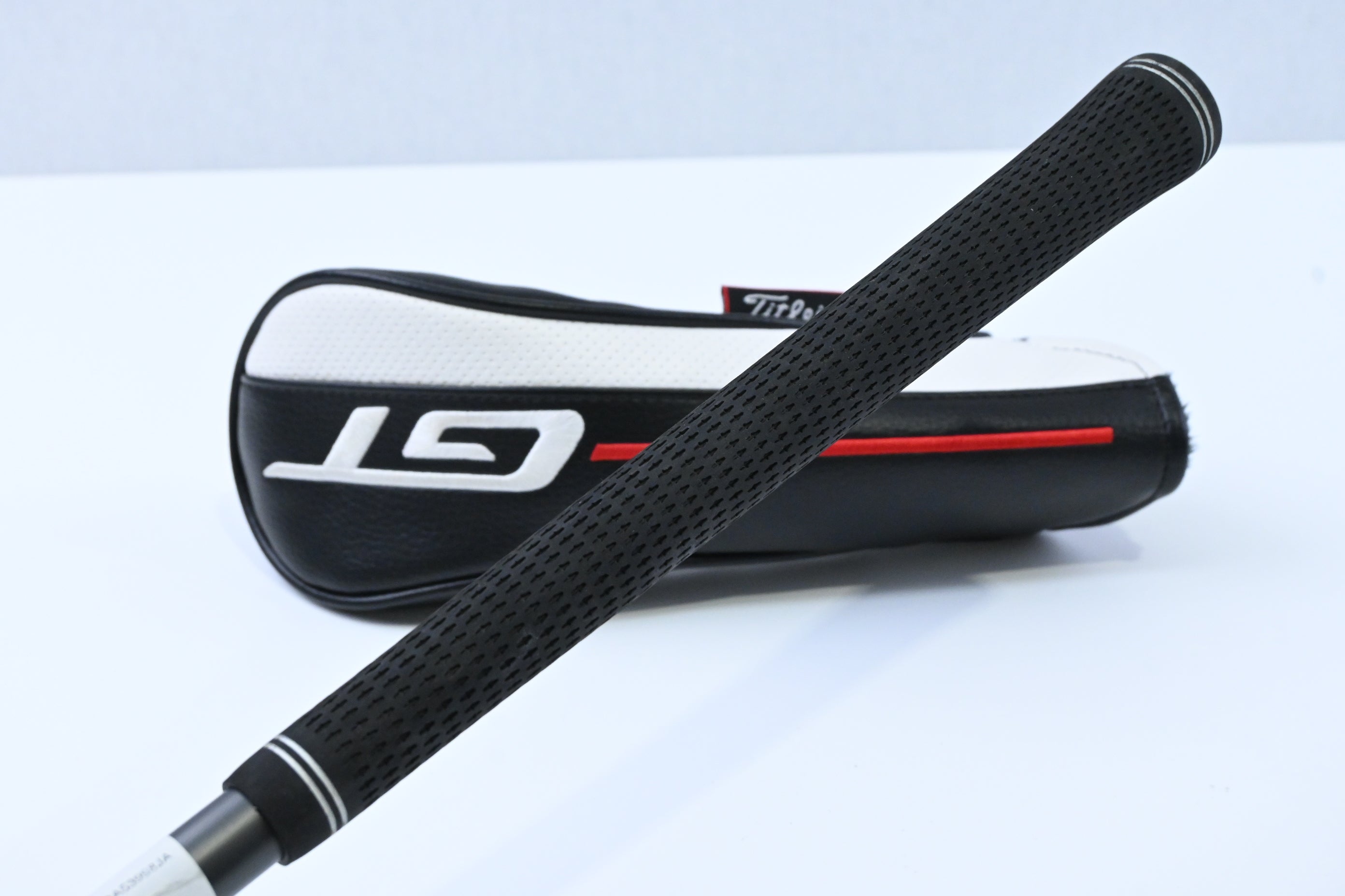 Titleist GT2 #4 Hybrid / 21 Degree / Regular Flex HZRDUS Smoke Black 80 Shaft