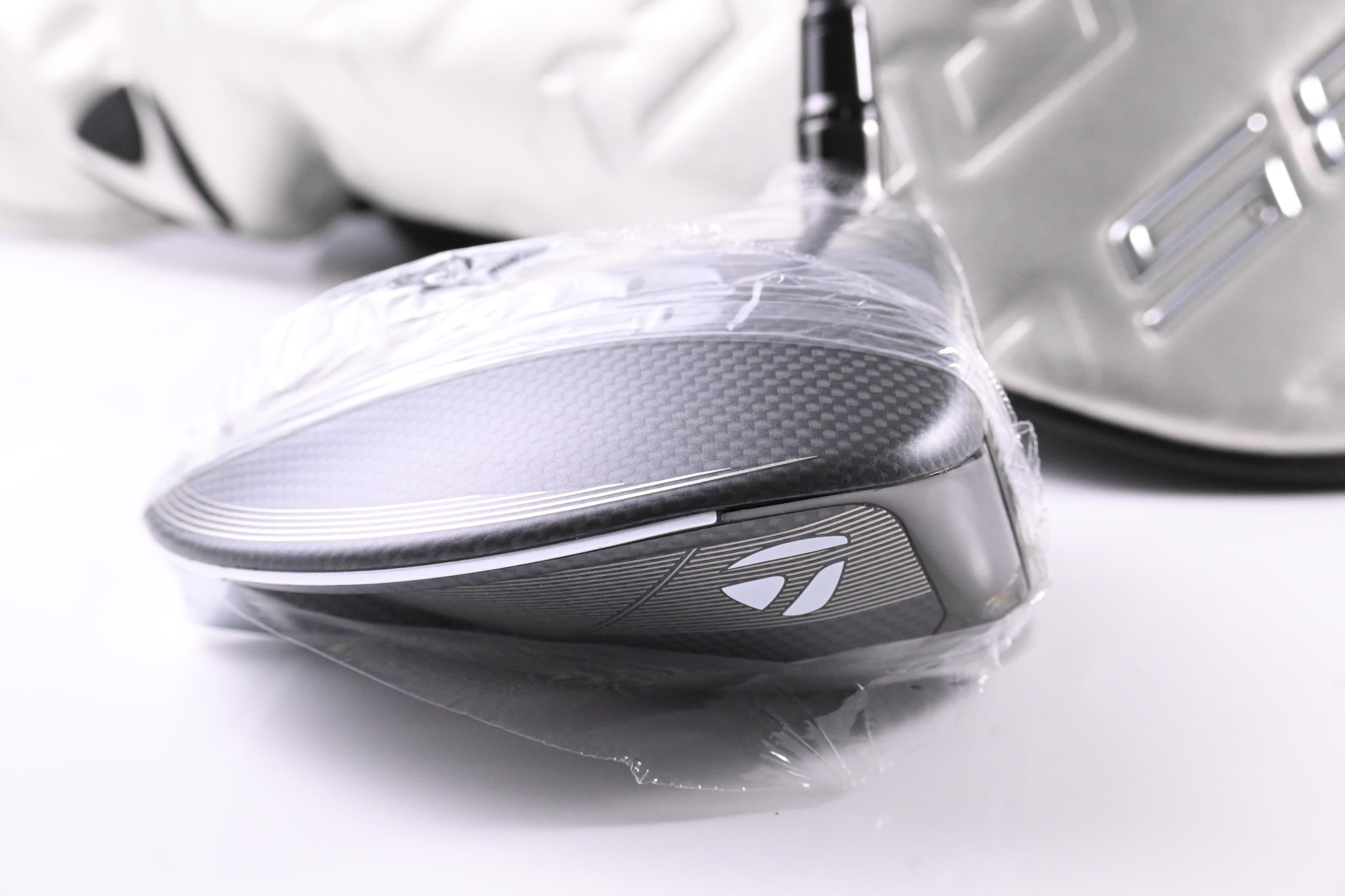 Taylormade Qi35 Max Lite Driver / 12 Degree / Regular Flex Vanquish 5 Shaft