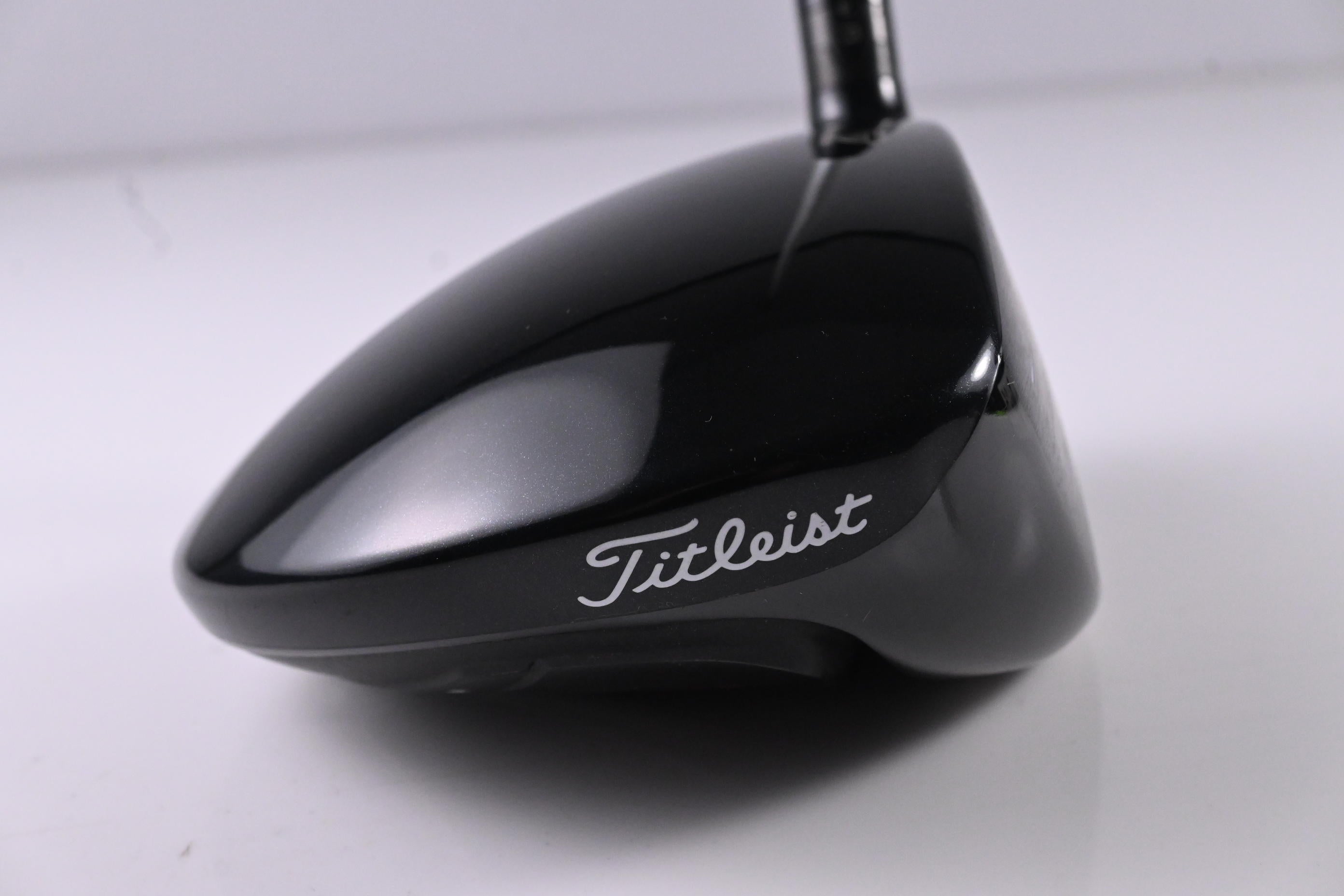 Titleist 915 D3 Driver / 10.5 Degree / X-Flex Aldila Rogue 70 Shaft