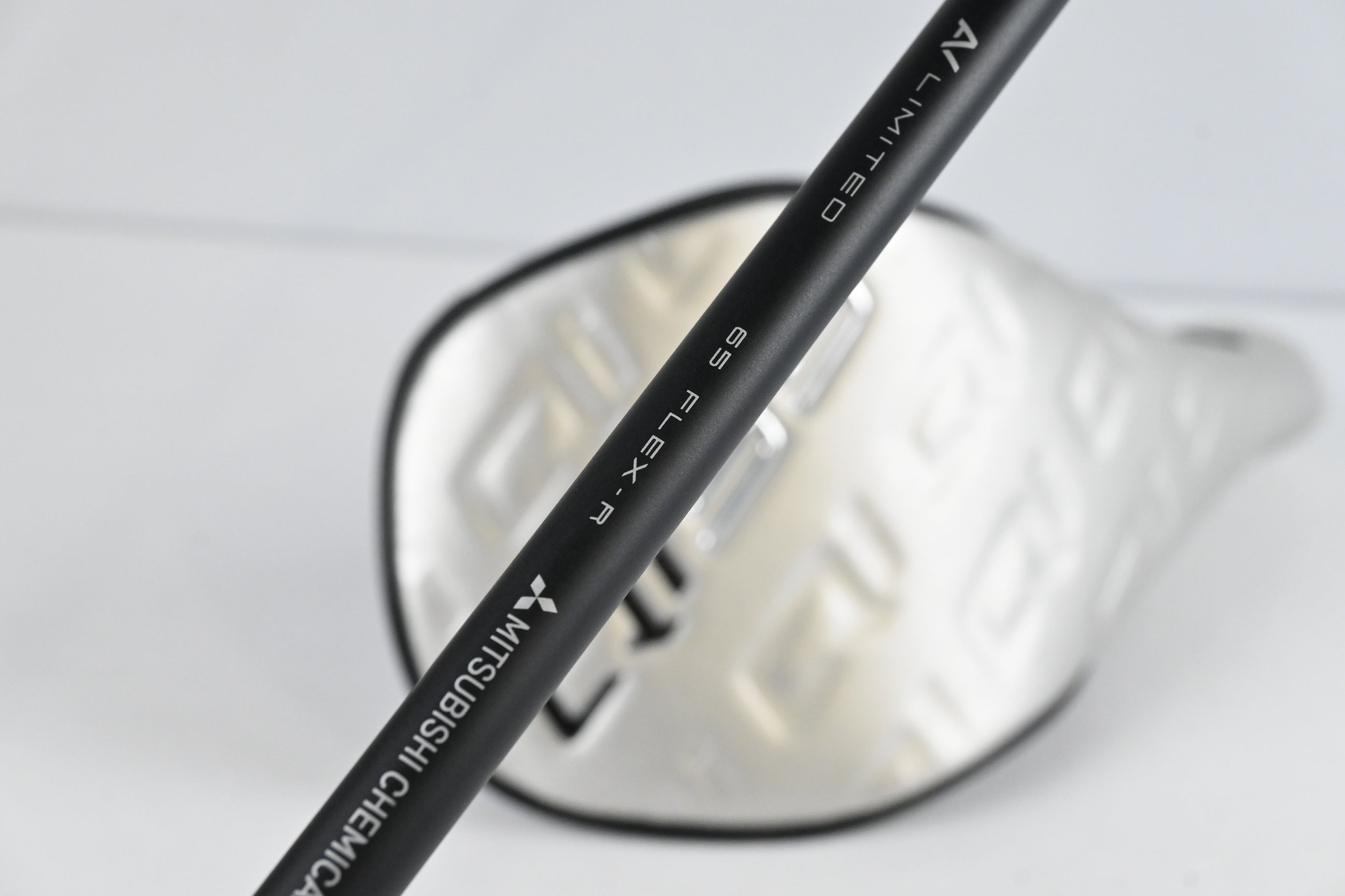 Taylormade Qi35 Driver / 9 Degree / Regular Flex Tensei AV Limited Blue 65 Shaft
