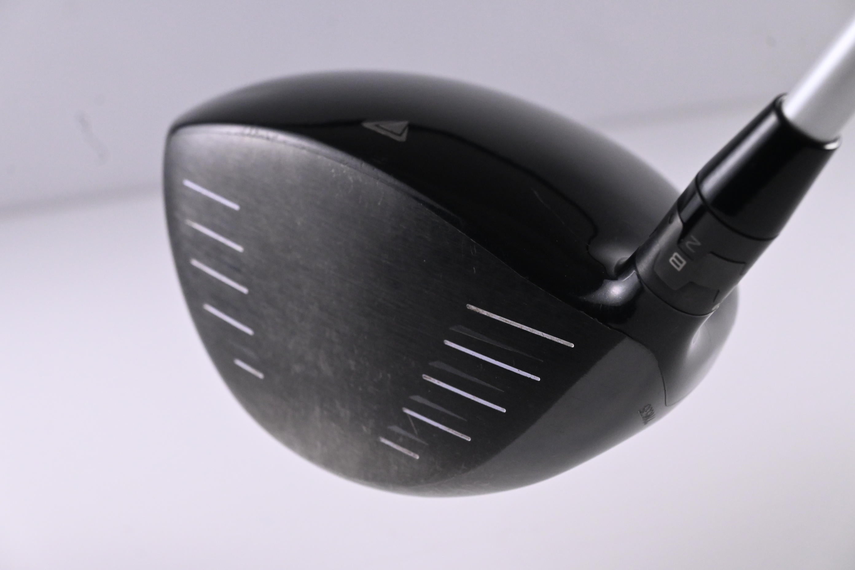 Titleist 915 D3 Driver / 10.5 Degree / X-Flex Aldila Rogue 70 Shaft