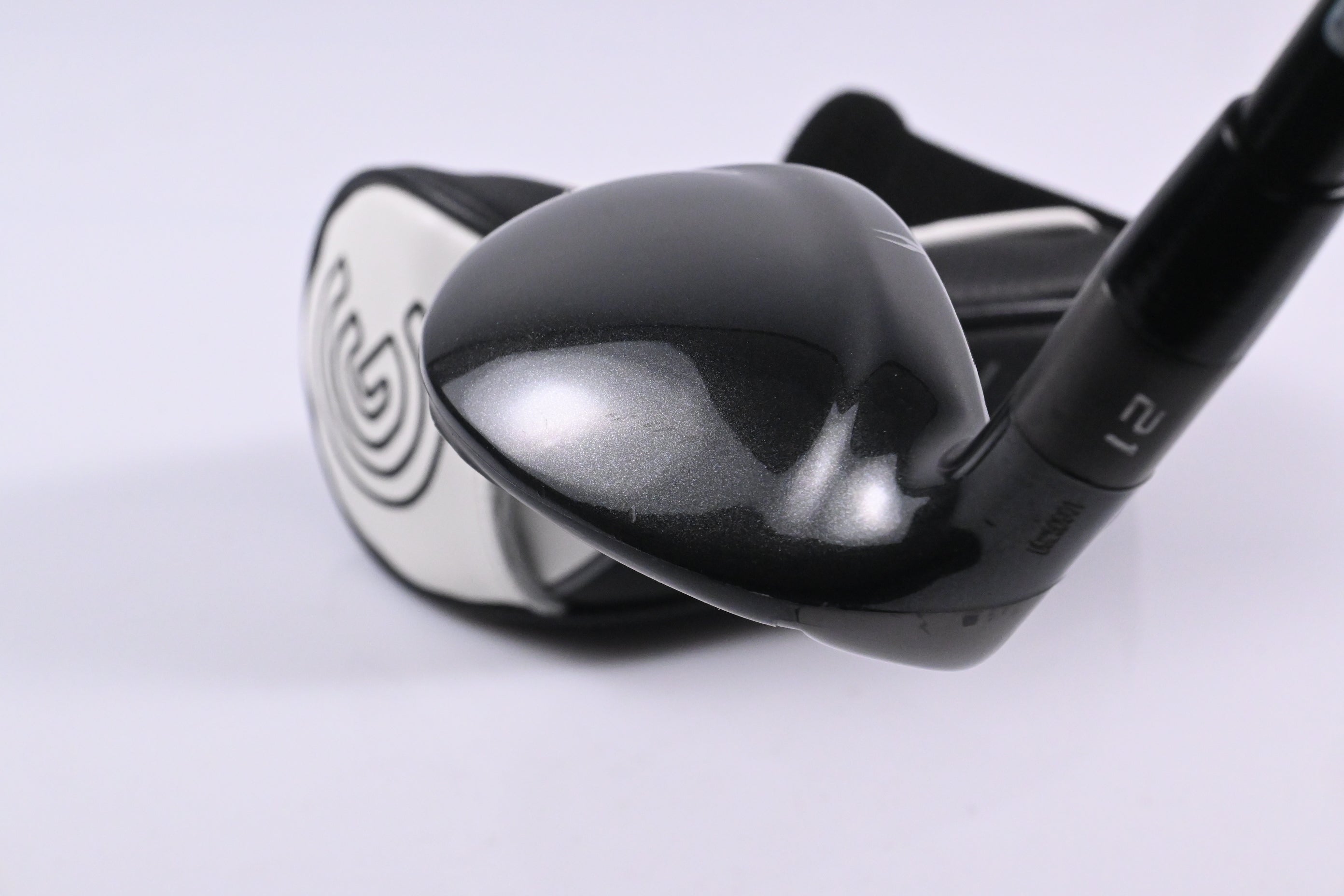 Left Hand Cleveland Halo XL #4 Hybrid / 21 Degree / Regular Flex Tensei AV Raw
