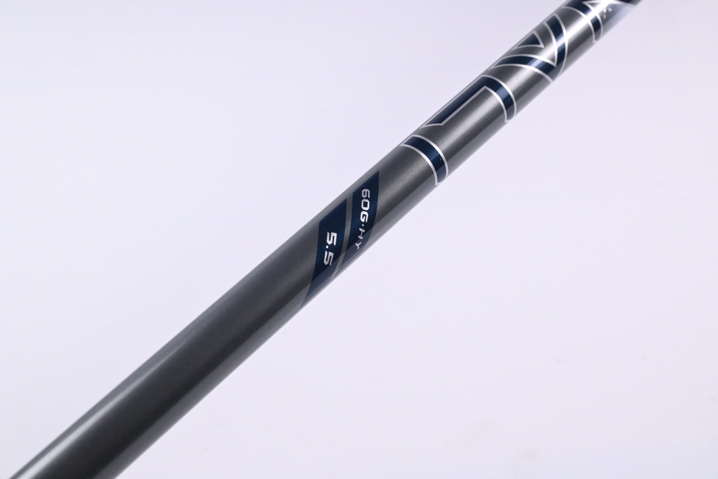 Callaway Elyte X #4 Hybrid / 21 Degree / Regular Flex Denali Charcoal 60 Shaft