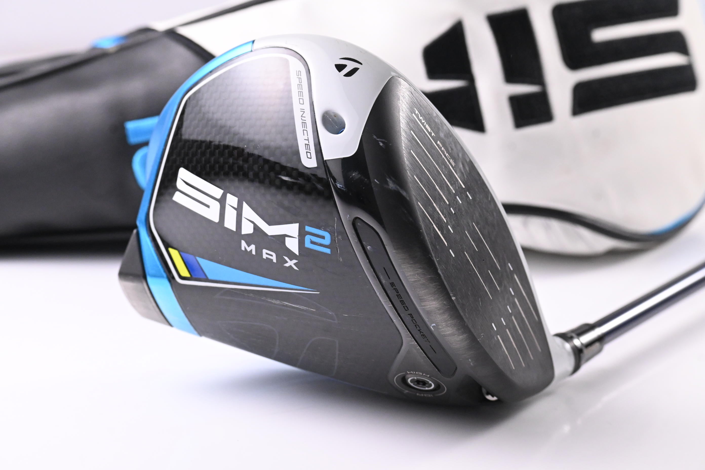 Taylormade SIM2 Max Driver / 10.5 Degree / Stiff Flex Ventus Blue 5 Shaft