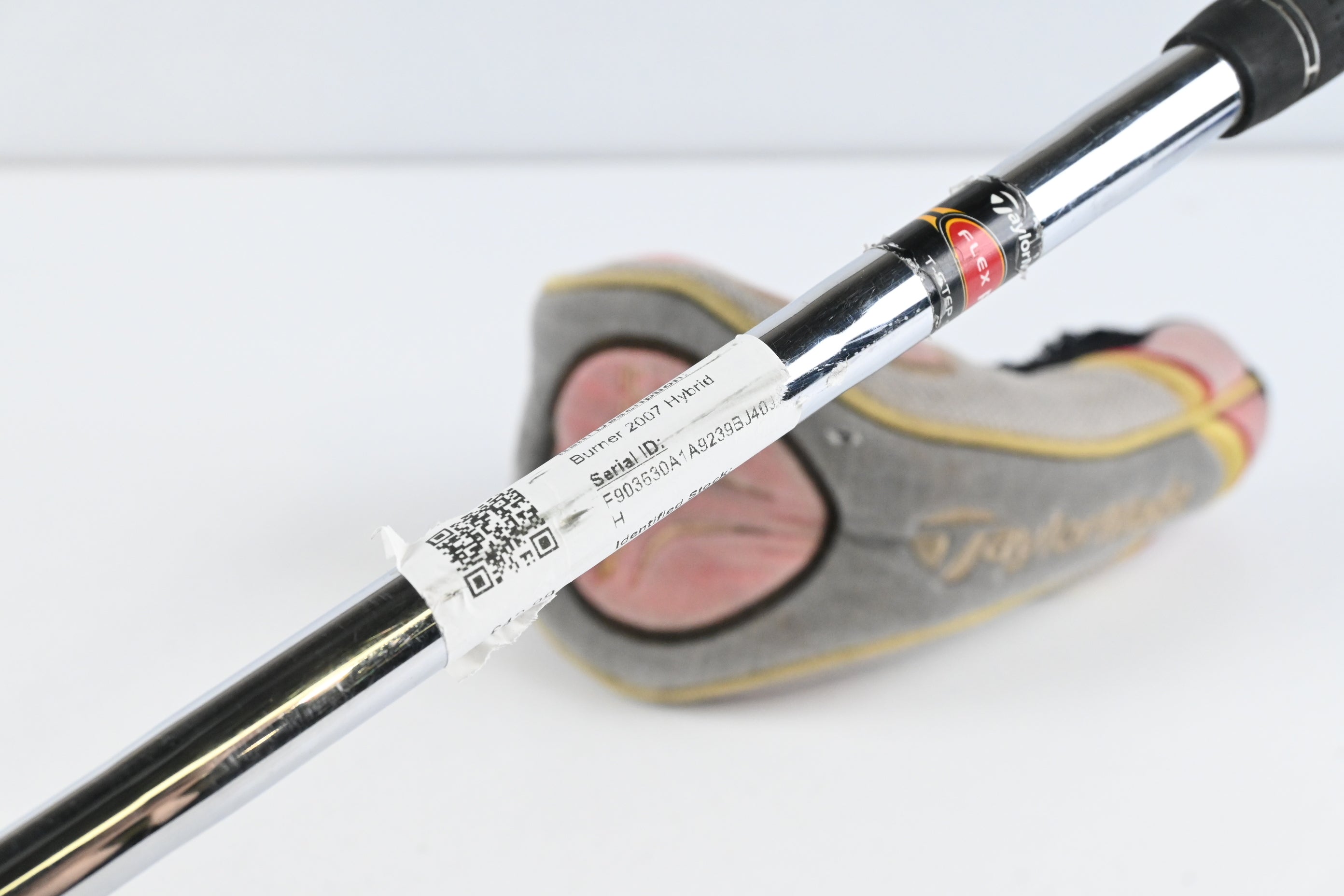 Taylormade Burner 2007 #6 Hybrid / 28 Degree / Regular Flex T-Step 90 Shaft