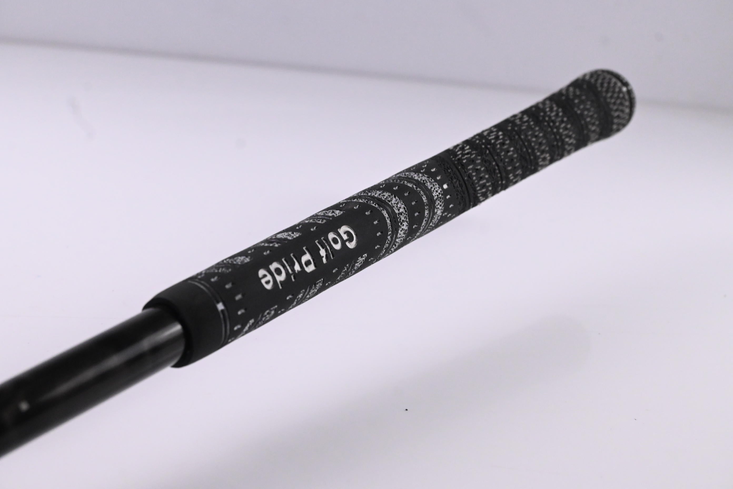 Titleist 915 D3 Driver / 10.5 Degree / X-Flex Aldila Rogue 70 Shaft