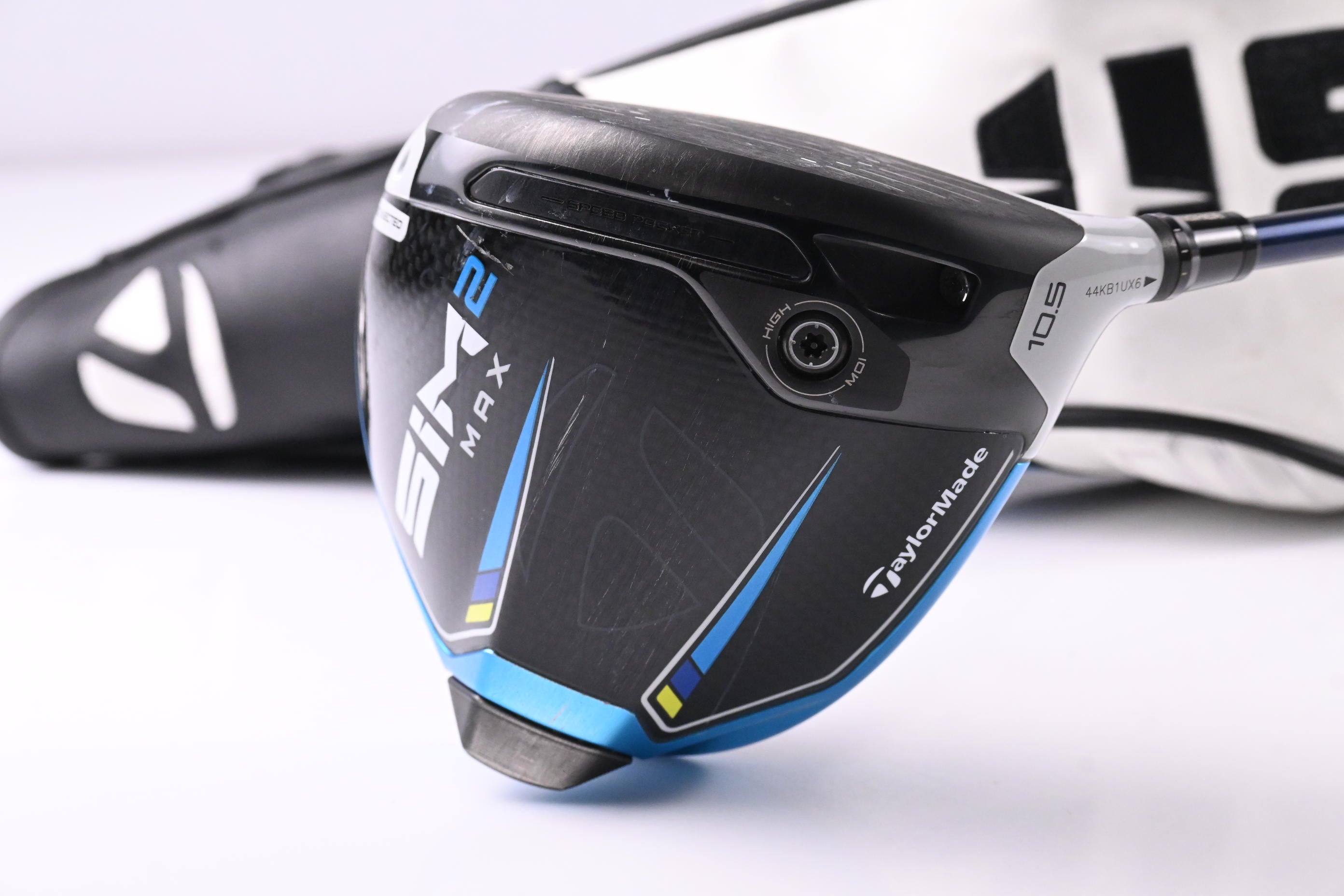 Taylormade SIM2 Max Driver / 10.5 Degree / Stiff Flex Ventus Blue 5 Shaft