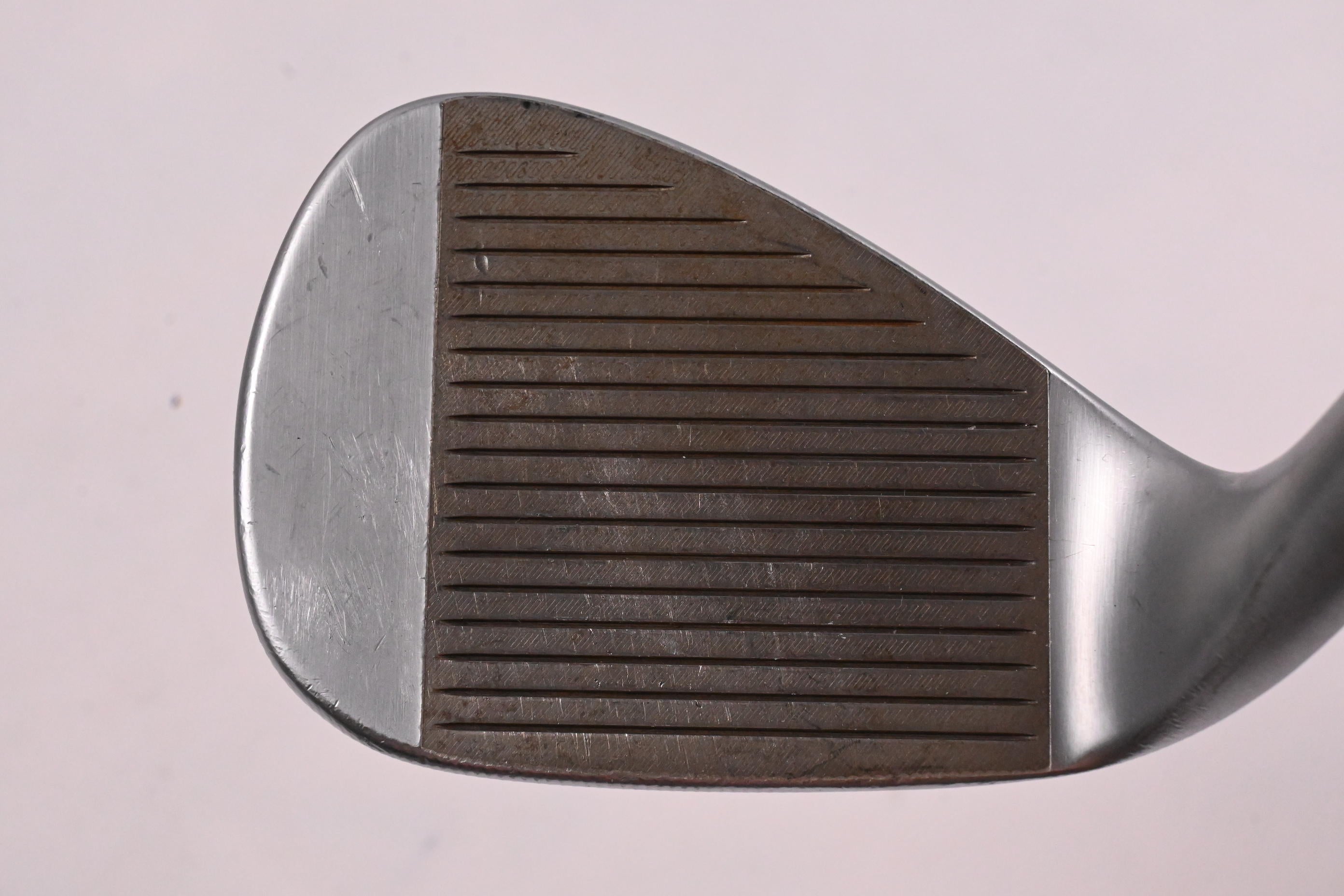 Taylormade Milled Grind 5 Gap Wedge / 52 Degree / Wedge Flex Dynamic Gold 115