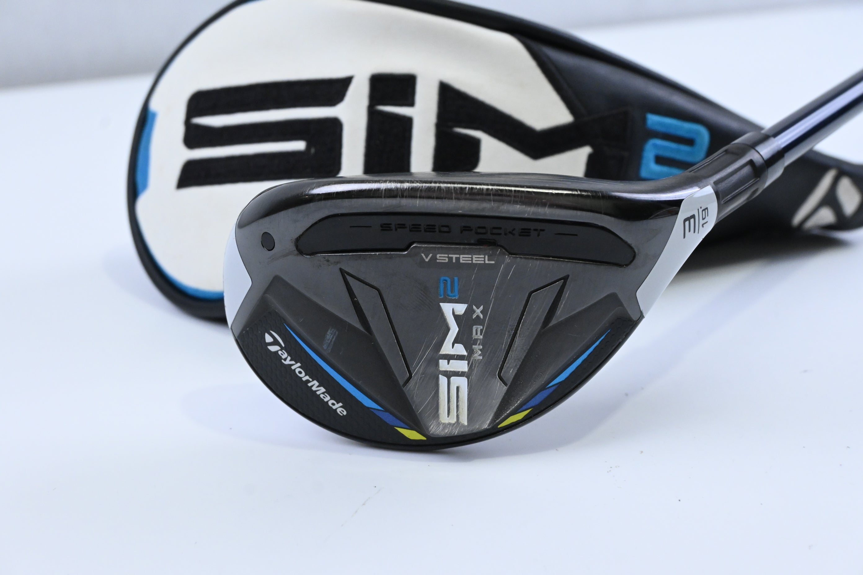 Taylormade SIM2 Max #3 Hybrid / 19 Degree / Regular Flex Fujikura Ventus Blue 6