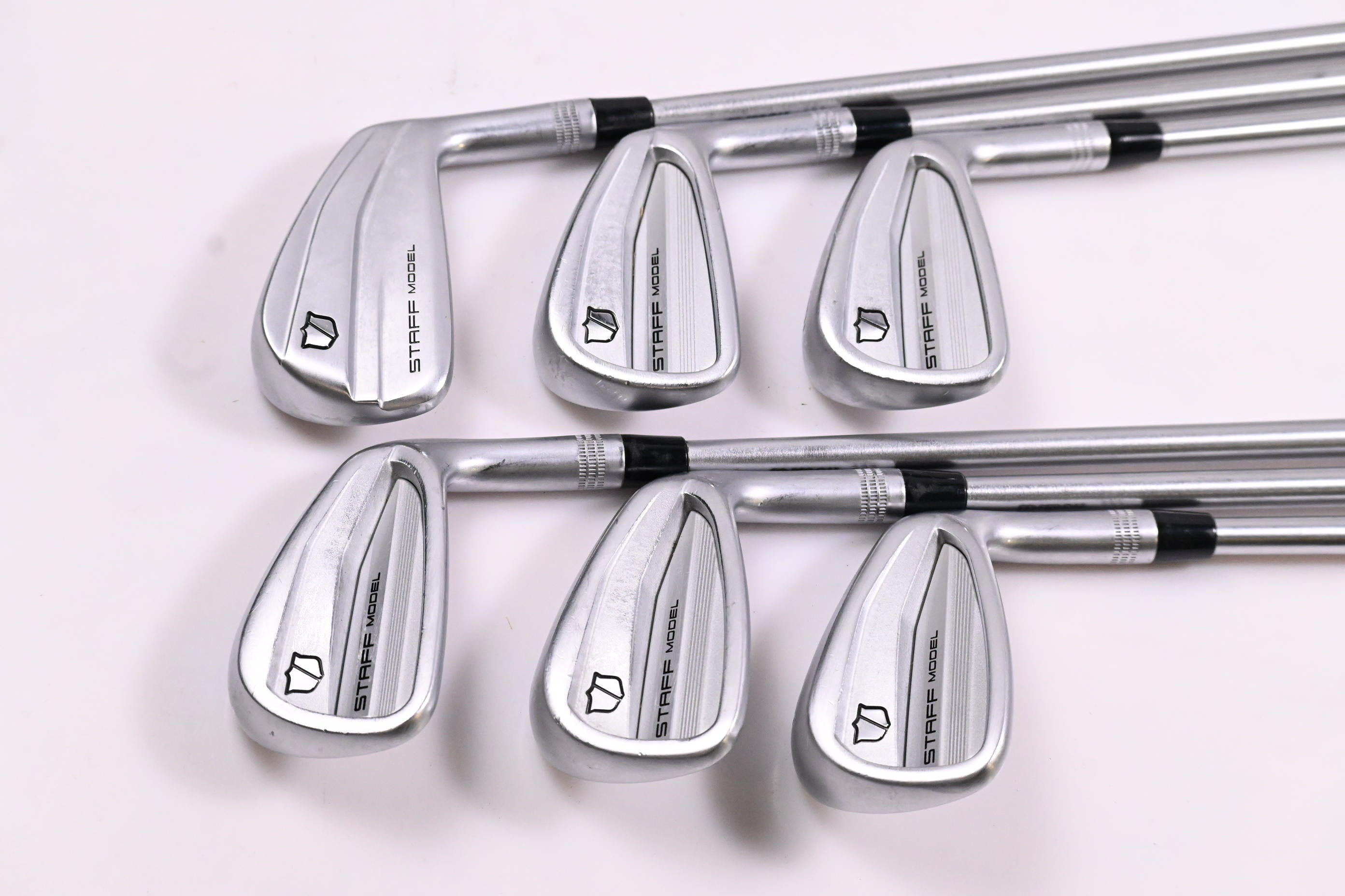 Wilson Staff Model CB / XB 2026 Combo Irons / 4-9i / X-Flex KBS Tour C-Taper 130