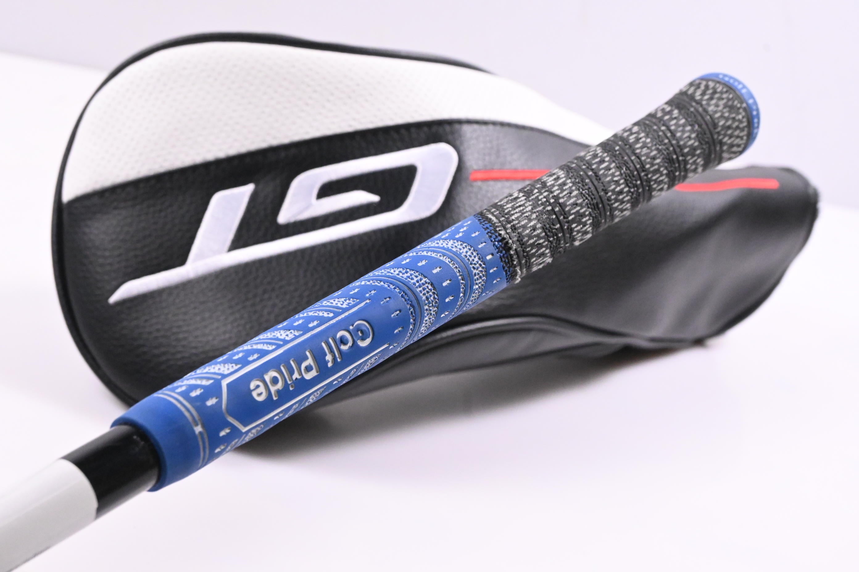 Left Hand Titleist GT2 Driver / 9 Degree / Regular Flex Hzrdus Gen4 Black 60