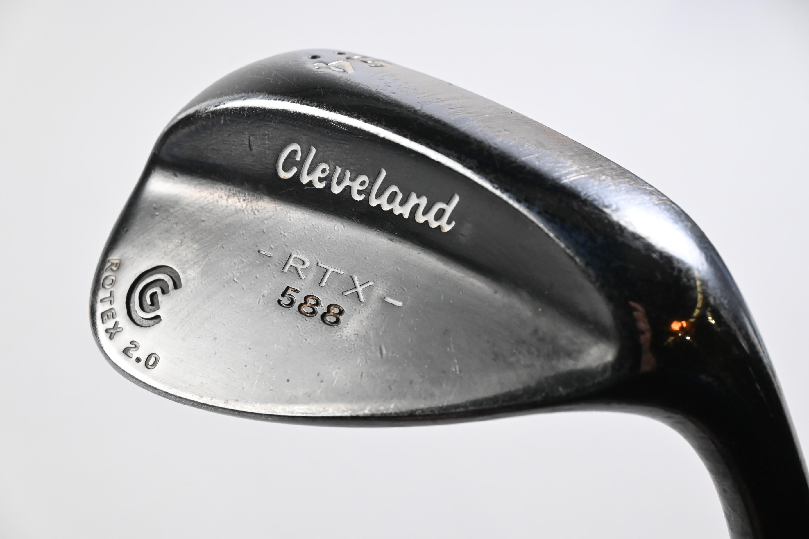 Cleveland 588 RTX Sand Wedge / 54 Degree / Wedge Flex Dynamic Gold Shaft