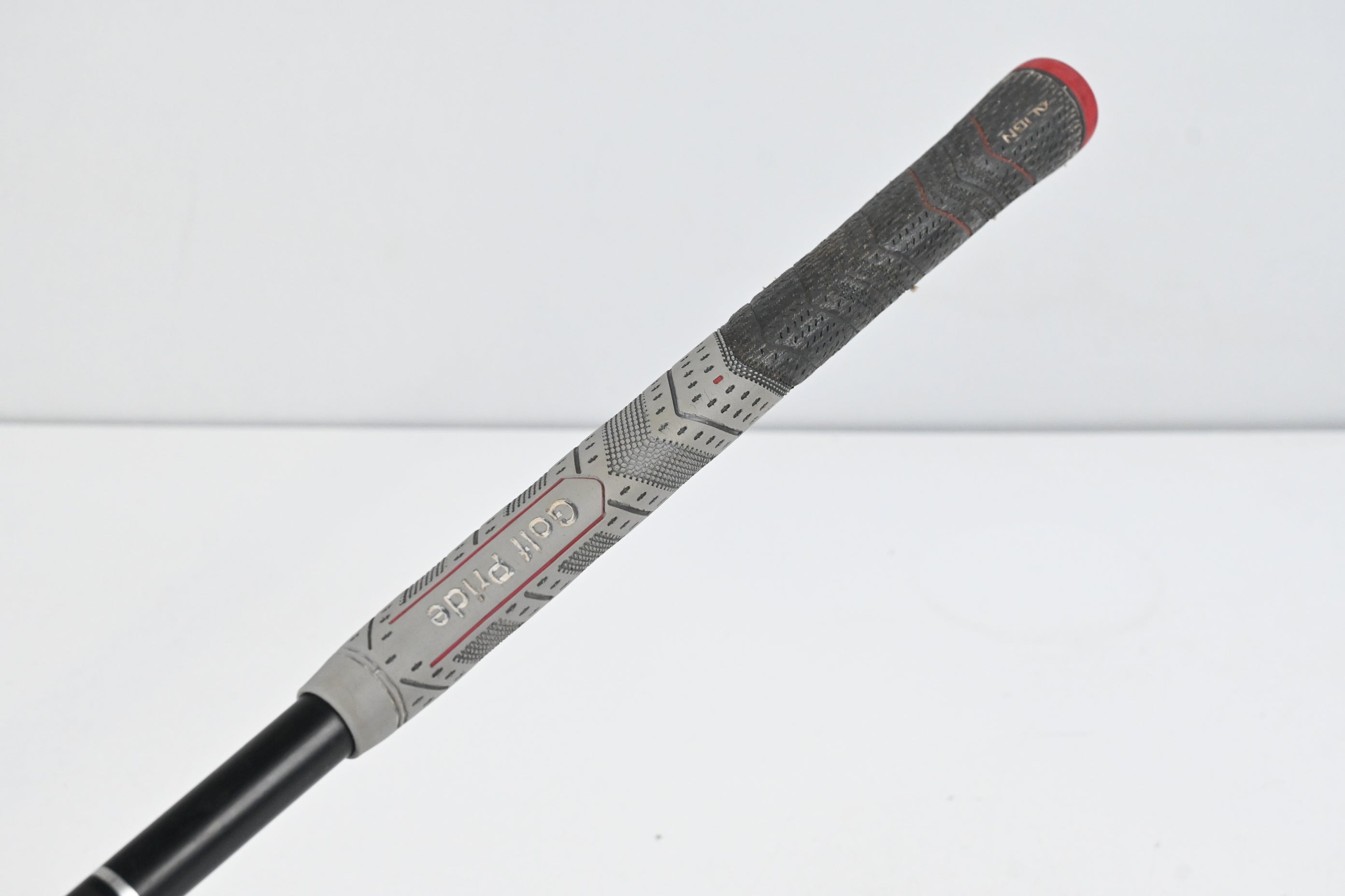 Taylormade RSi1 #8 Iron / Regular Flex Reax 65 Shaft