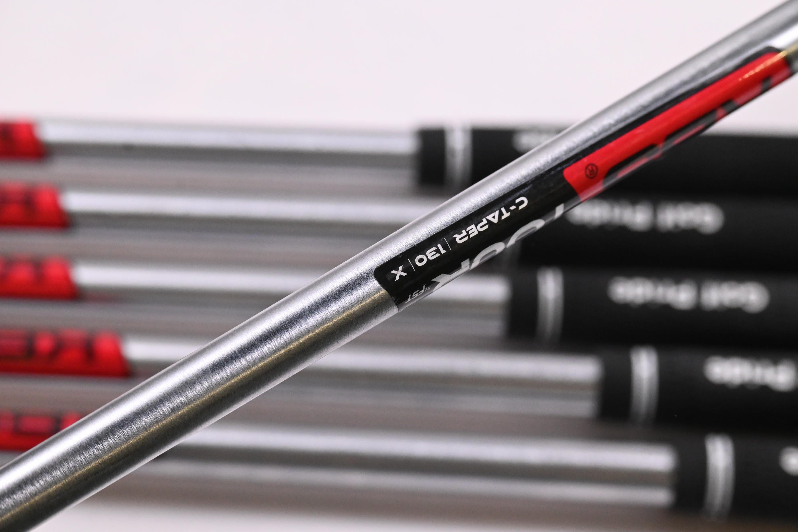 Wilson Staff Model CB / XB 2026 Combo Irons / 4-9i / X-Flex KBS Tour C-Taper 130