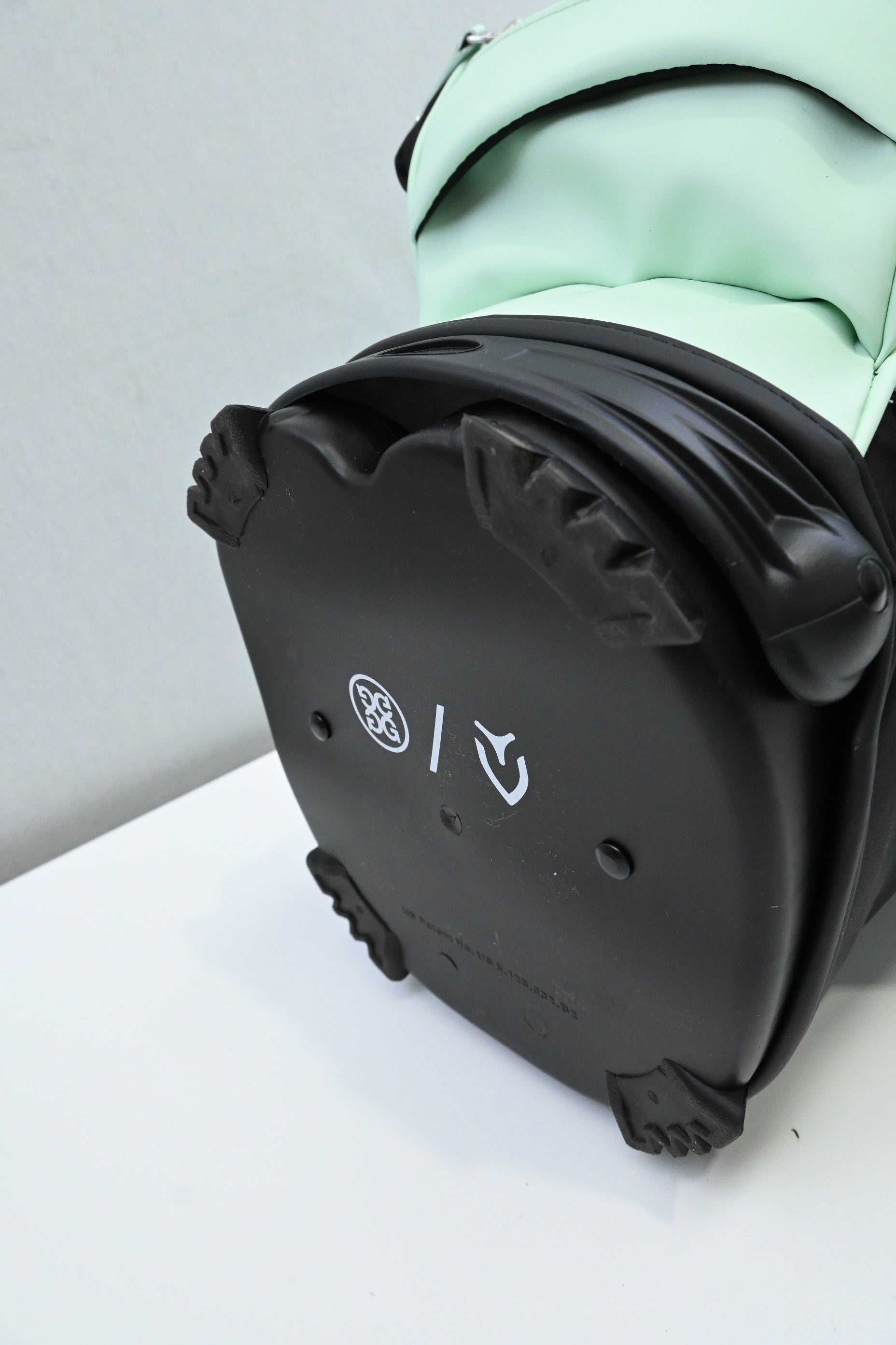 G/FORE Daytona Stand Bag / 4-Way / Mint, Black