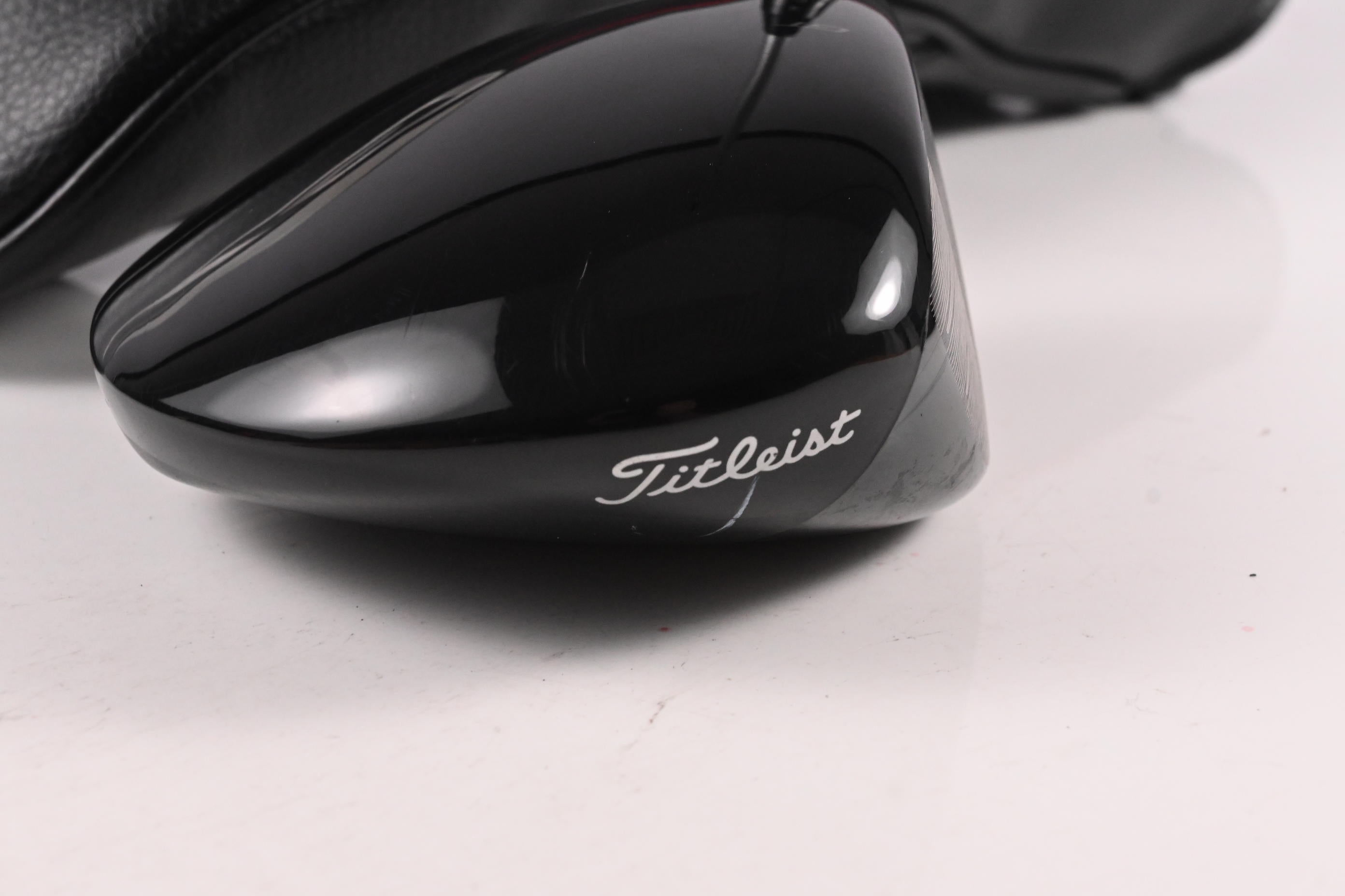 Titleist GT2 Driver / 9 Degree / Stiff Flex Aldila Ascent Red 60 Shaft