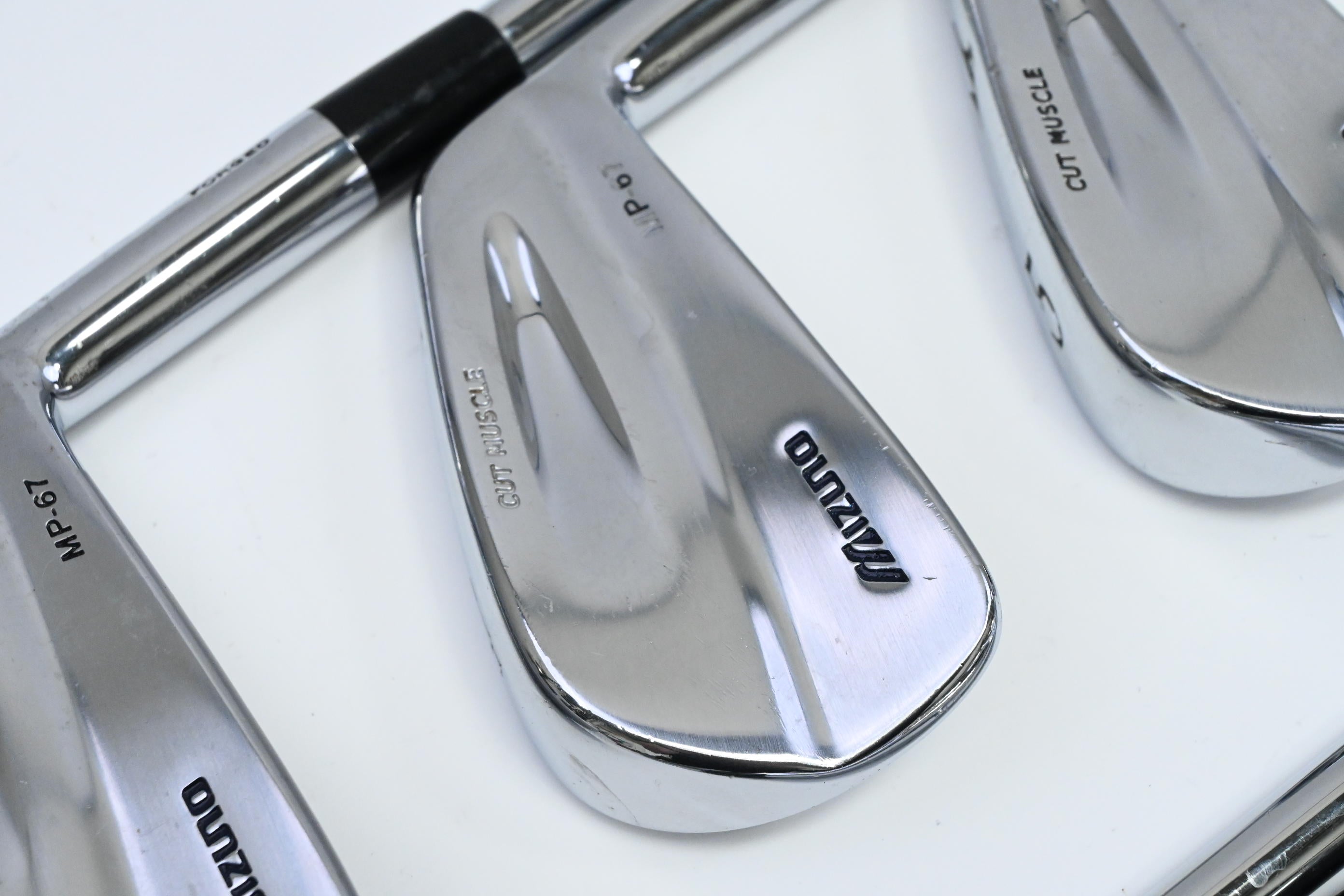 Mizuno MP-67 Irons / 3-9 / Regular Flex Dynamic Gold R300 Shafts