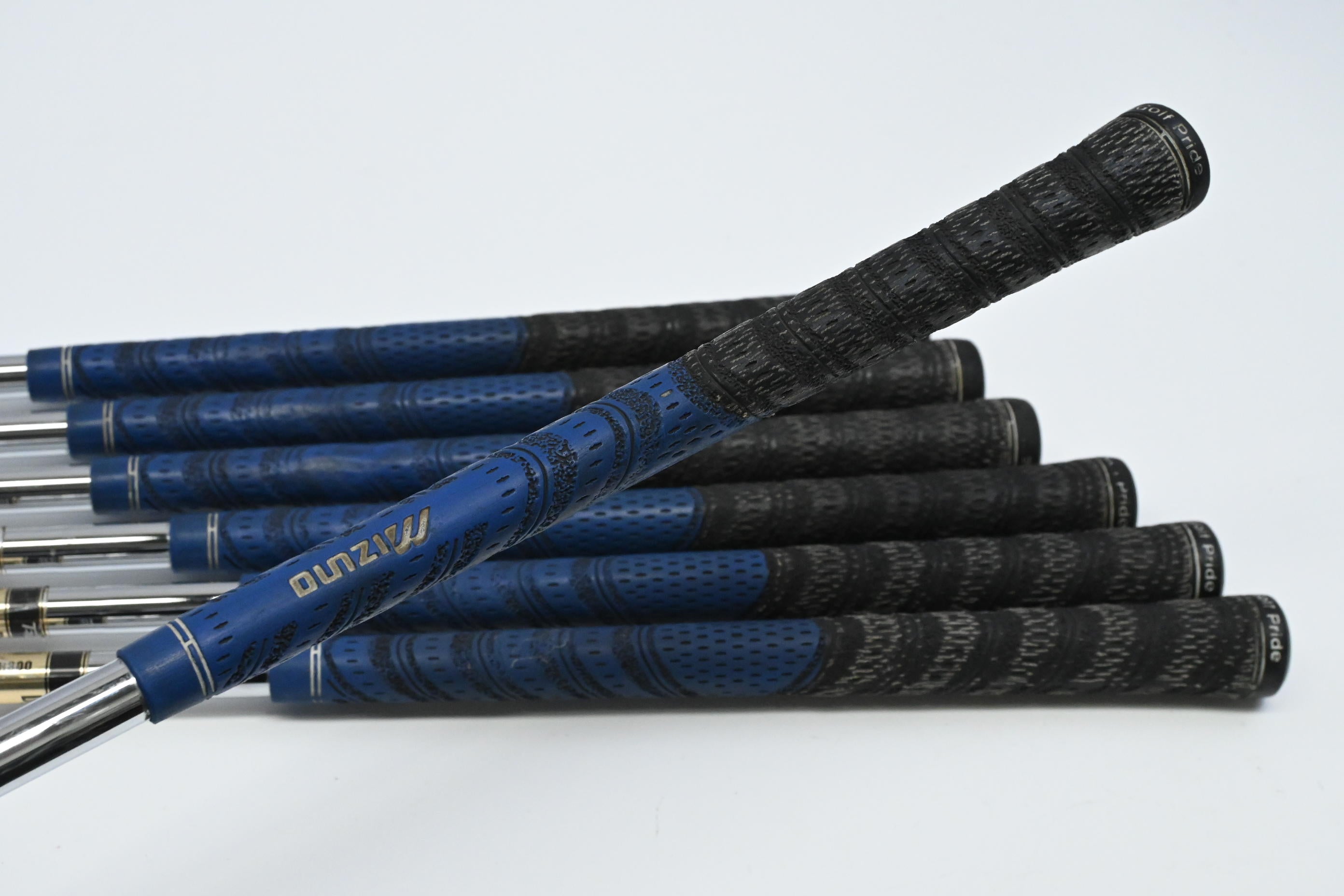 Mizuno MP-67 Irons / 3-9 / Regular Flex Dynamic Gold R300 Shafts