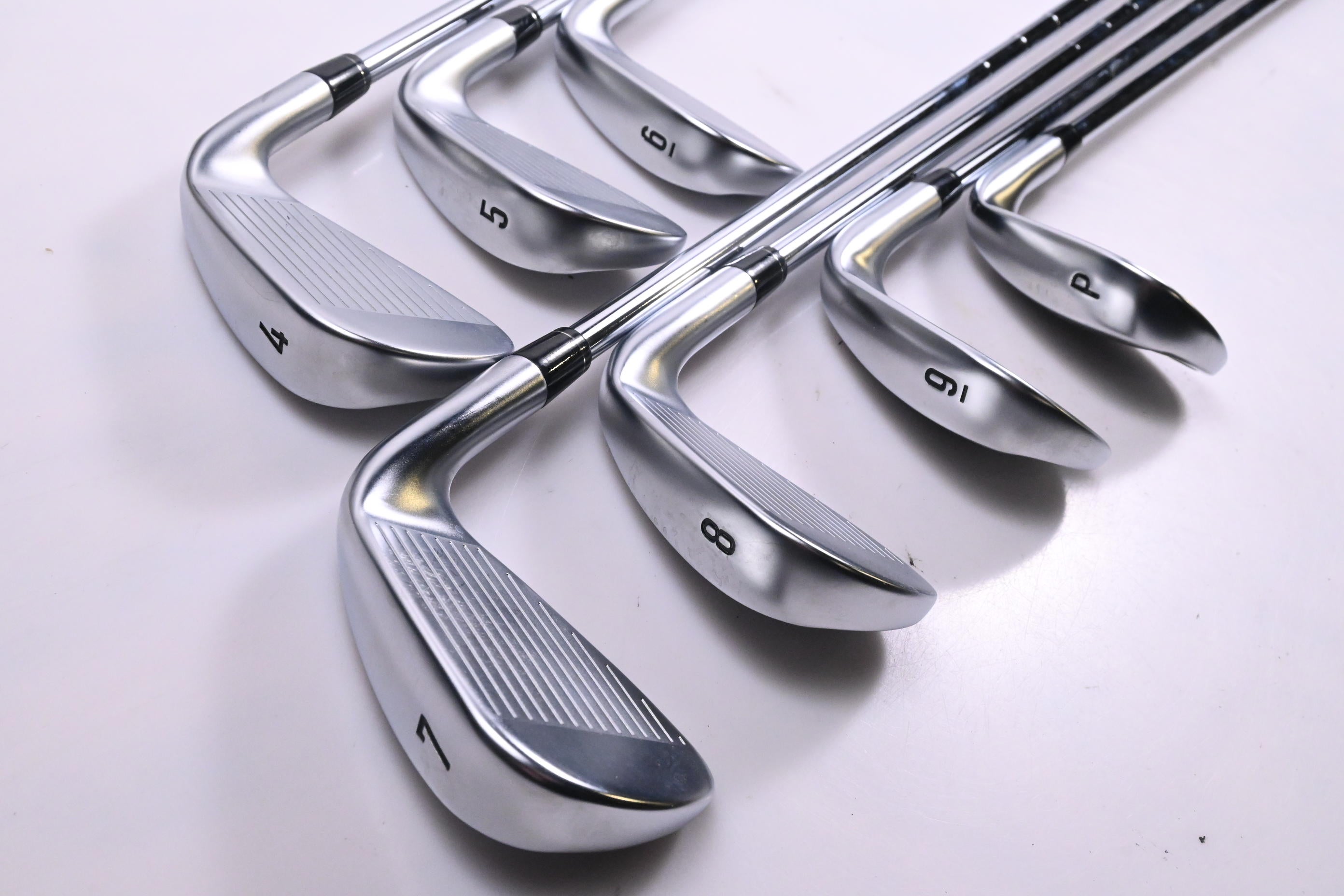 Left Hand Callaway Apex 21 Irons / 4-PW / Regular Flex Elevate MPH 95 Shafts