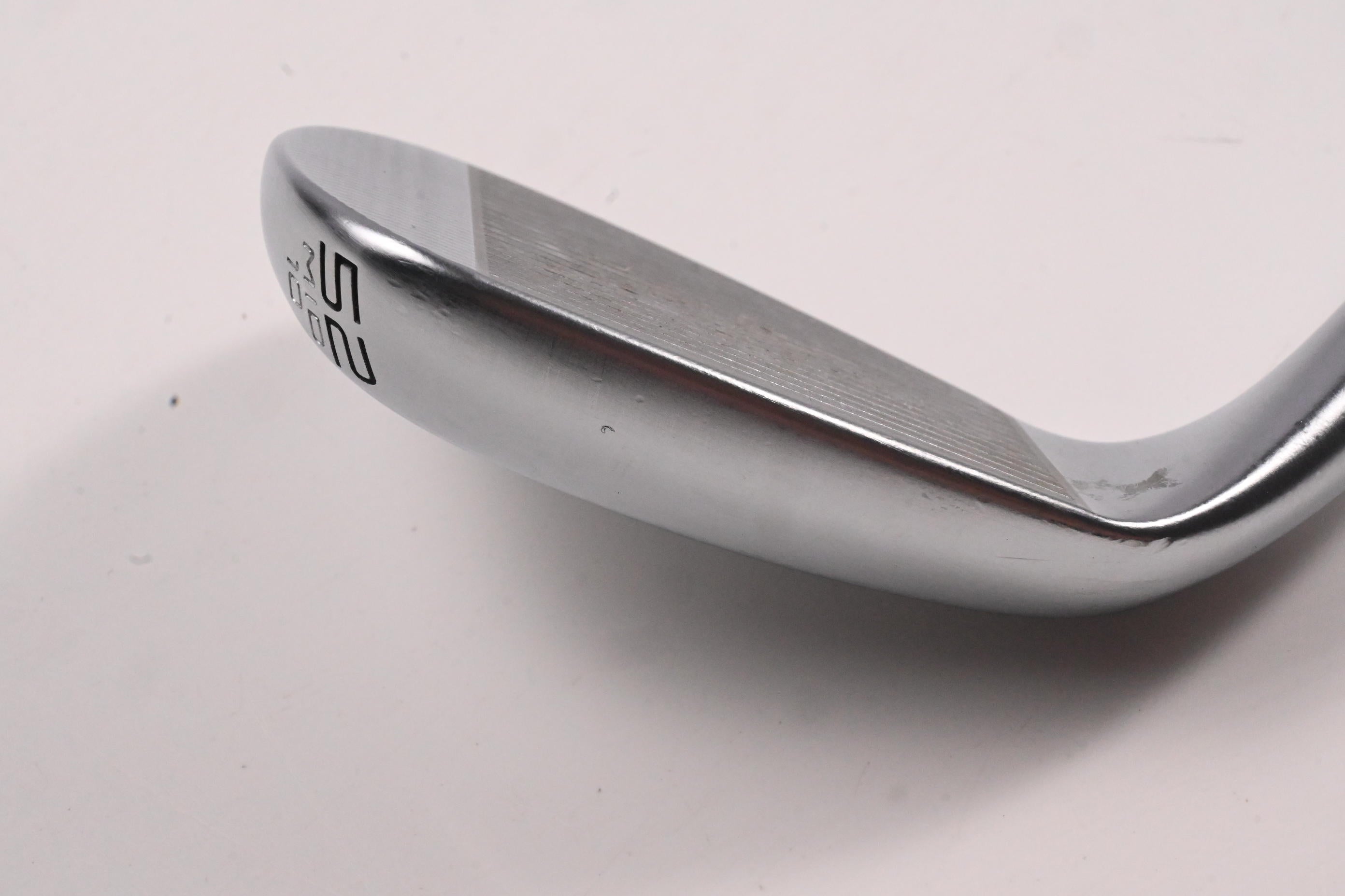 Cleveland RTZ Gap Wedge / 52 Degree / Wedge Flex Dynamic Gold Spinner