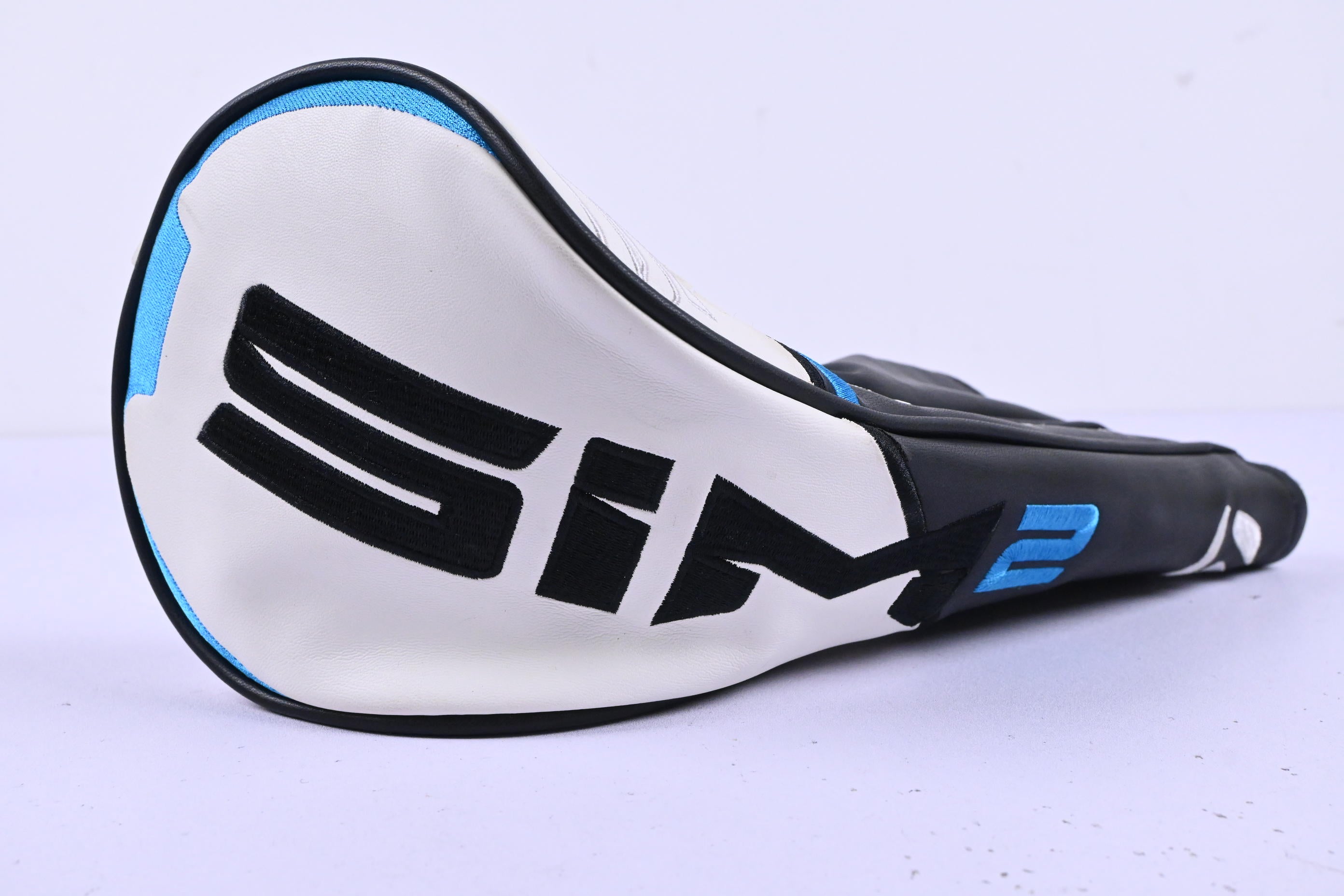 Taylormade SIM2 Max Driver / 10.5 Degree / Regular Flex Fujikura Ventus Blue 5