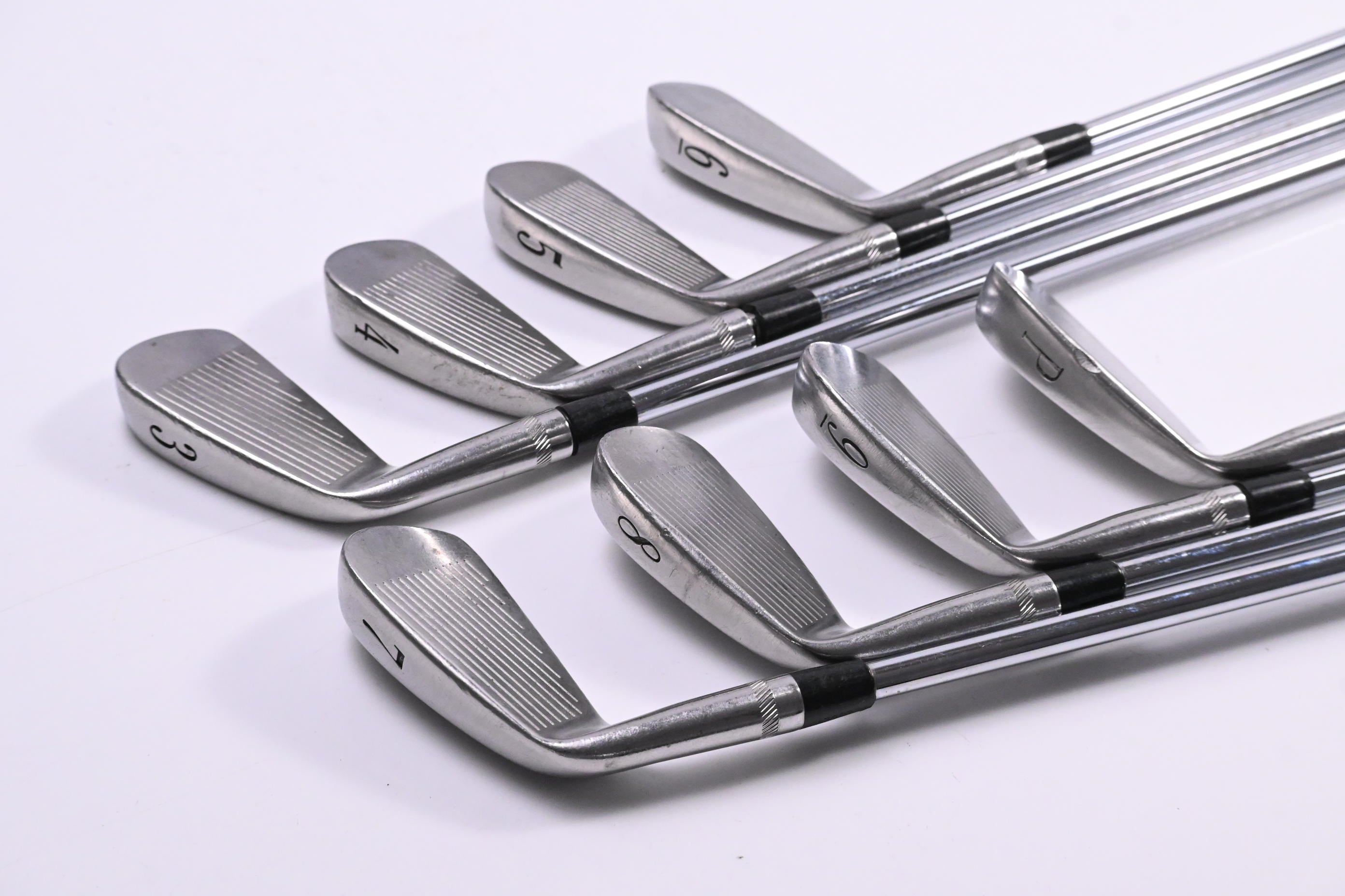 Titleist DCI 990 Irons / 3-PW / Regular Flex Dynamic Gold R300 Shafts
