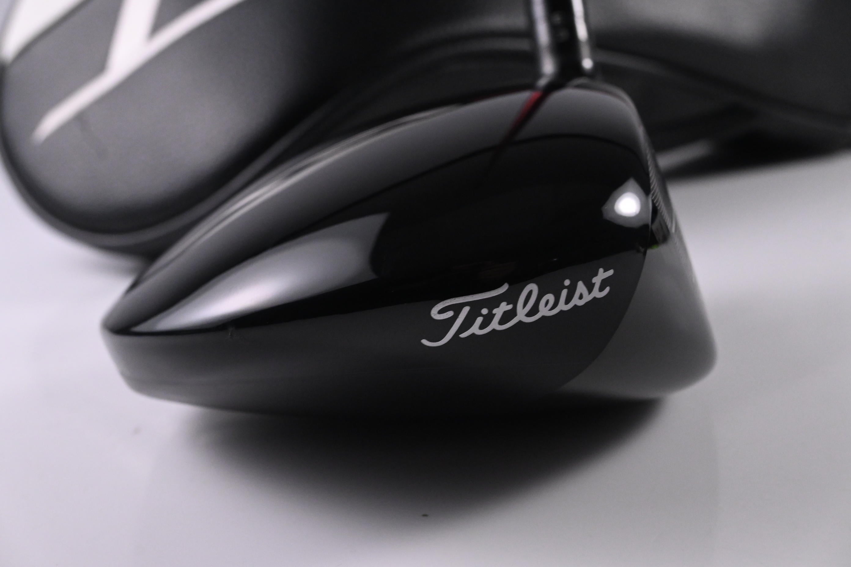 Titleist GT2 Driver / 10 Degree / Stiff Flex Project X Denali Red 50 Shaft