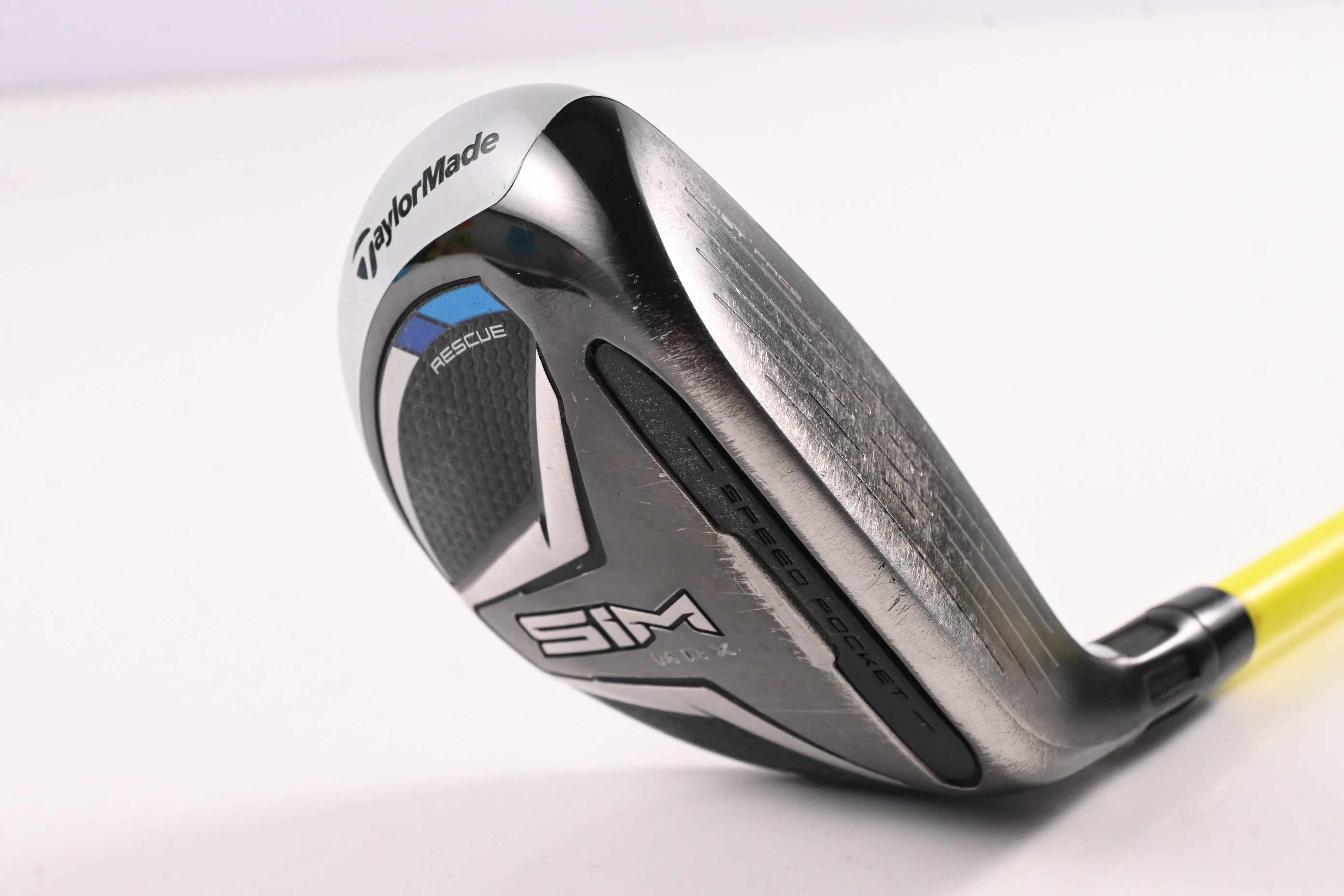 Taylormade SIM Max #4 Hybrid / 22 Degree / Stiff Flex UST Mamiya Proforce V2 8