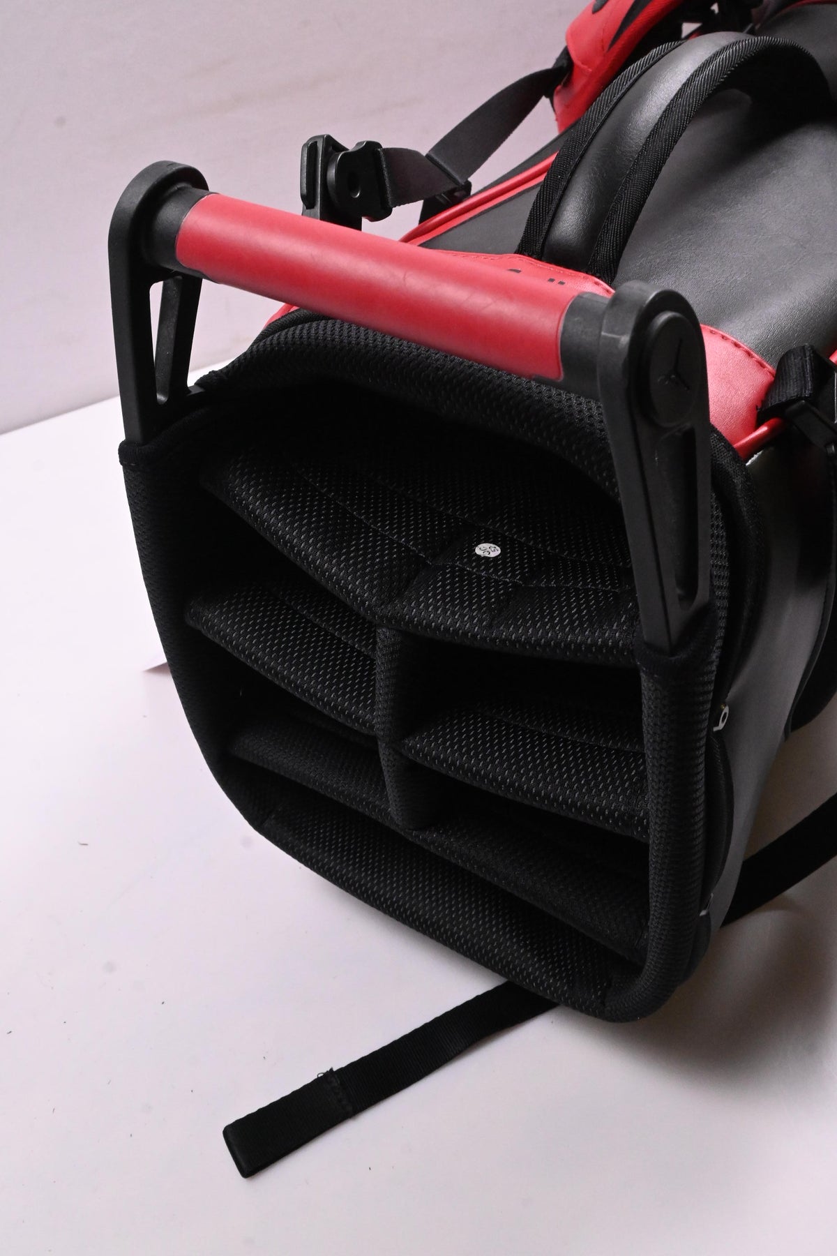 Nike Jordan Fade Away Luxe Stand Bag / 6-Way Divider / Red, Black