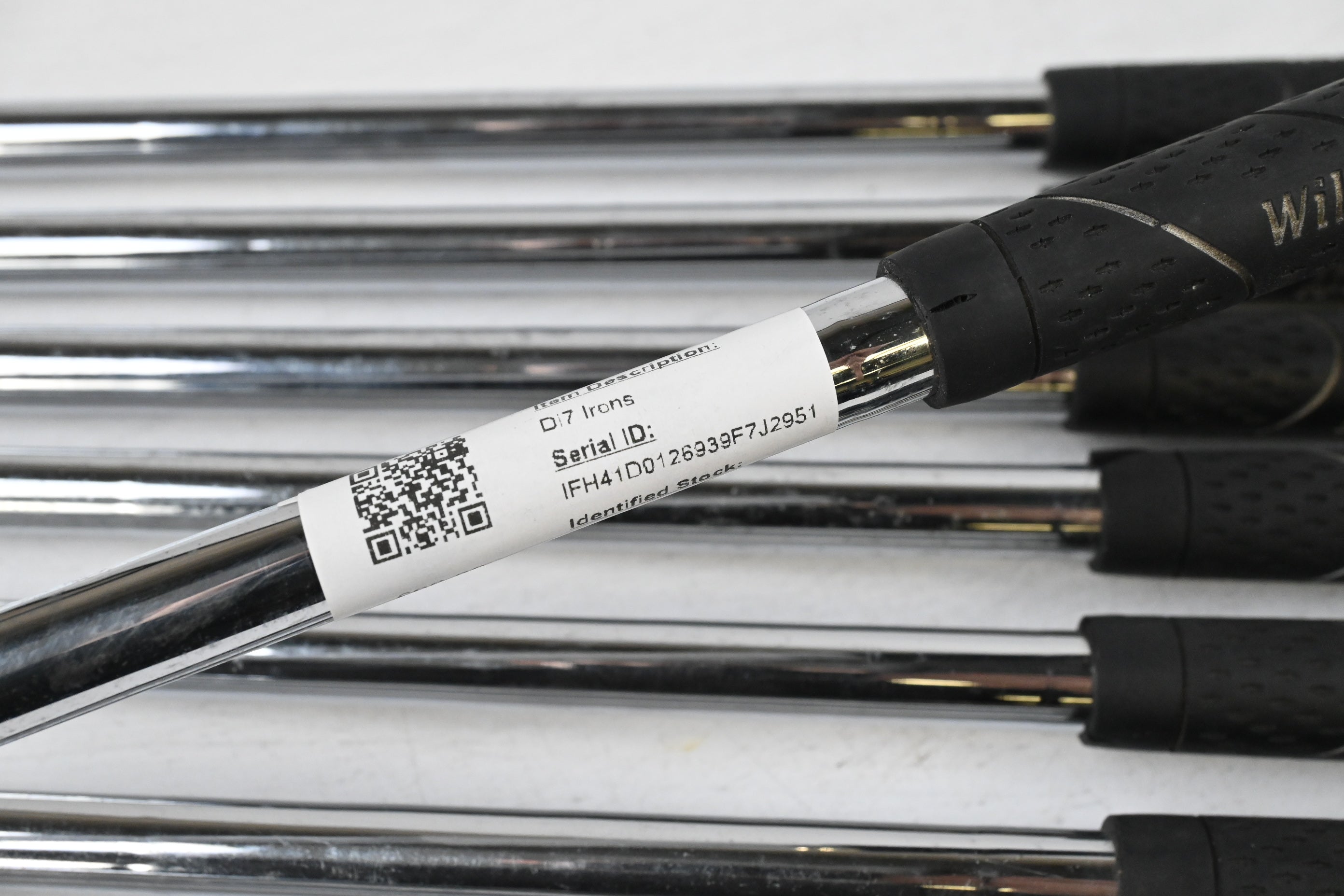 Wilson Di7 Irons / 4-PW+SW / Uniflex TX-105FS Shafts
