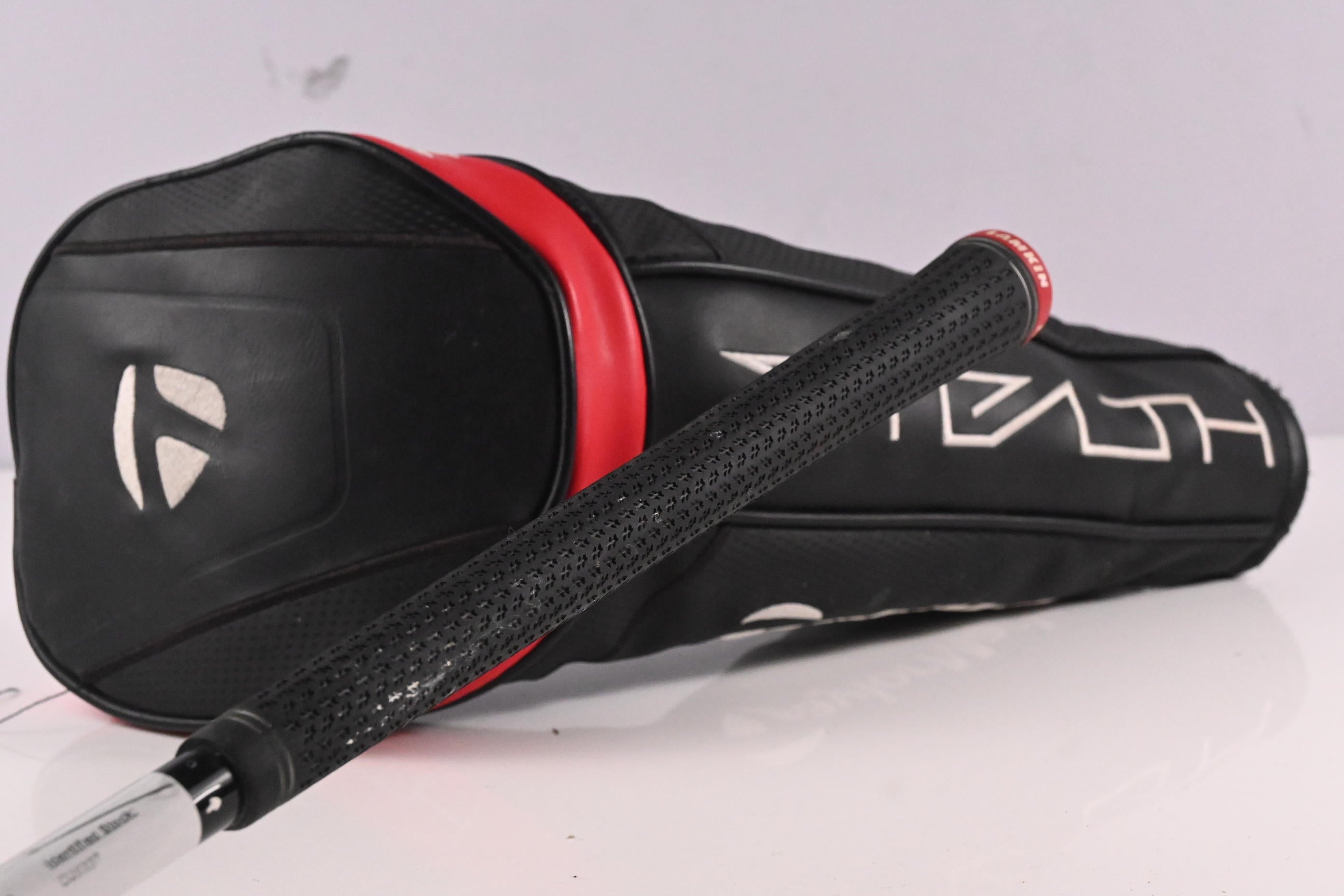 Taylormade Stealth Plus Driver / 9 Degree / Stiff Flex Kai`li White 60 Shaft