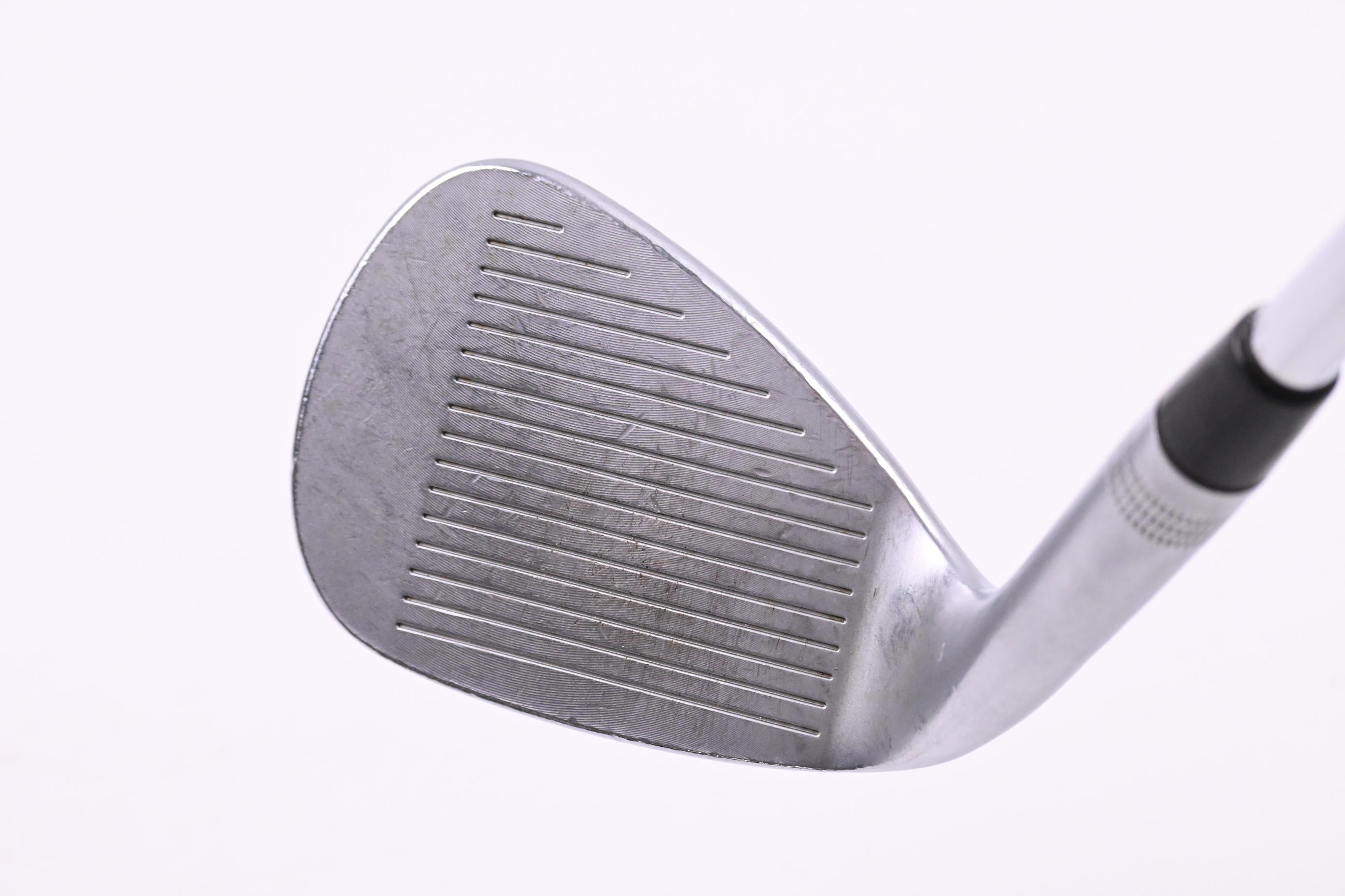 Wilson Staff Model Gap Wedge / 52 Degree / Regular Flex Dynamic Gold 95 R300