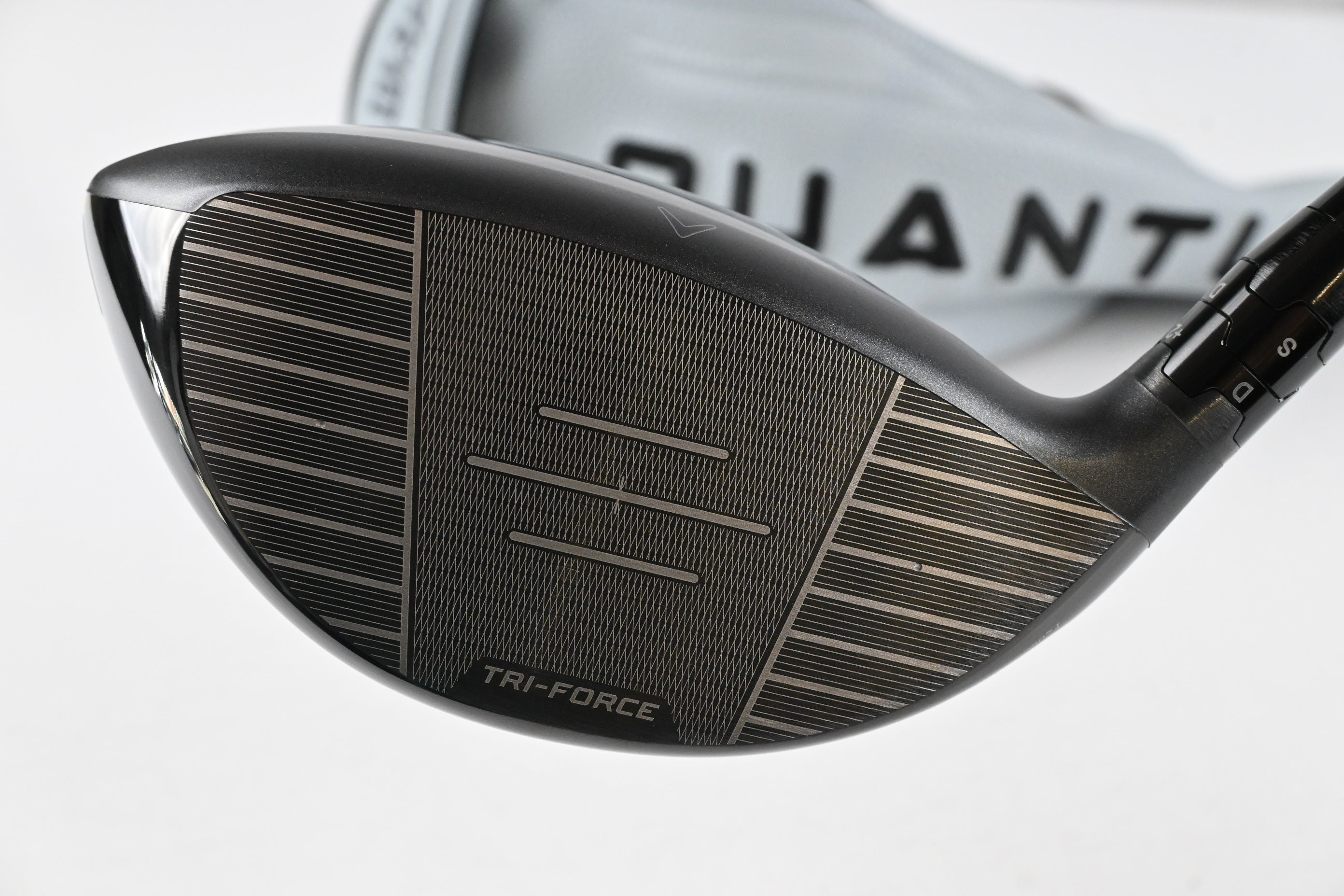 Callaway Quantum Max Driver / 10.5 Degree / Stiff Flex Denali Frost Silver 50