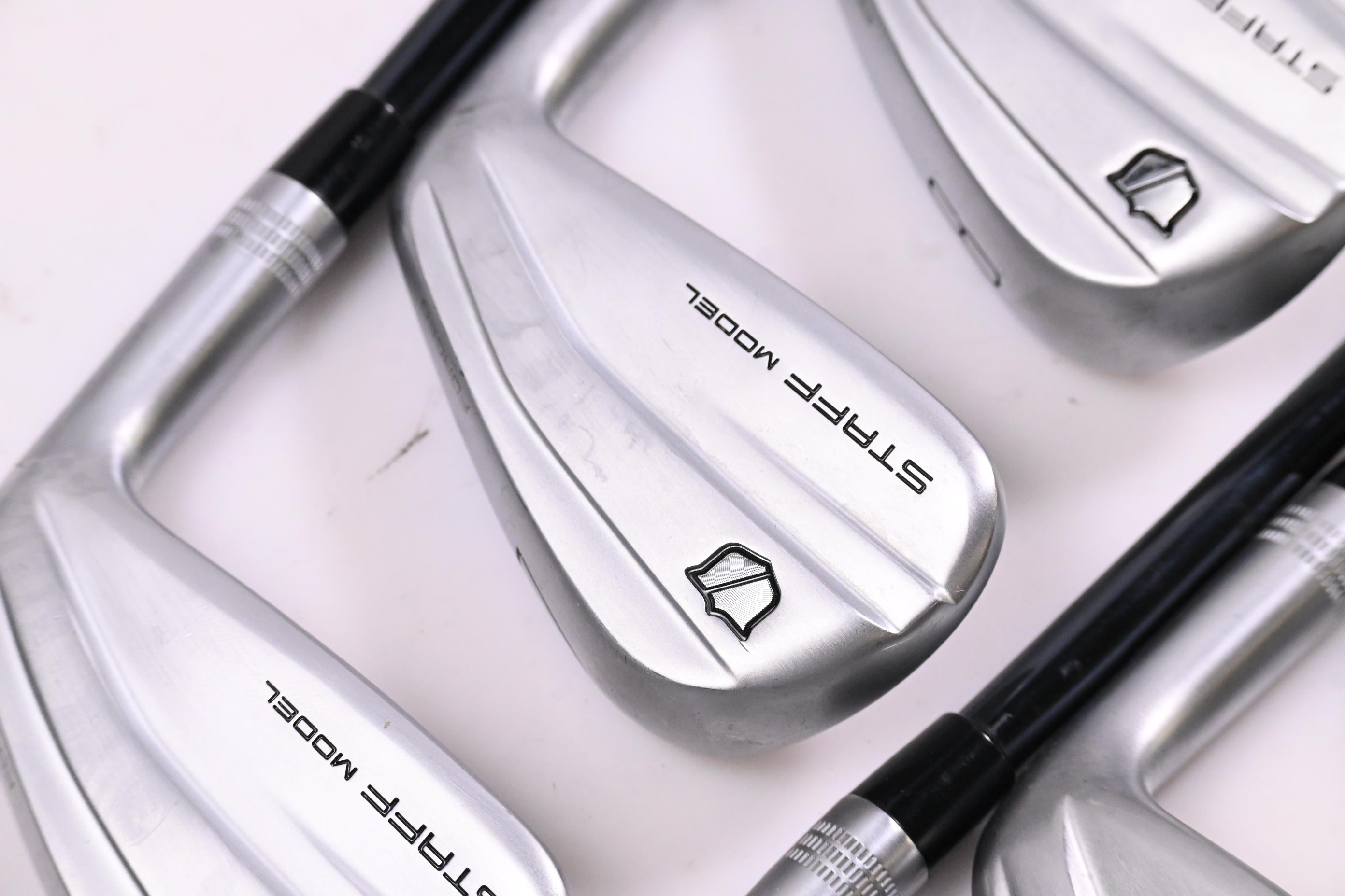 Wilson Staff Model XB Irons / 6-PW+GW / Regular Flex UST Recoil HDC DART 70